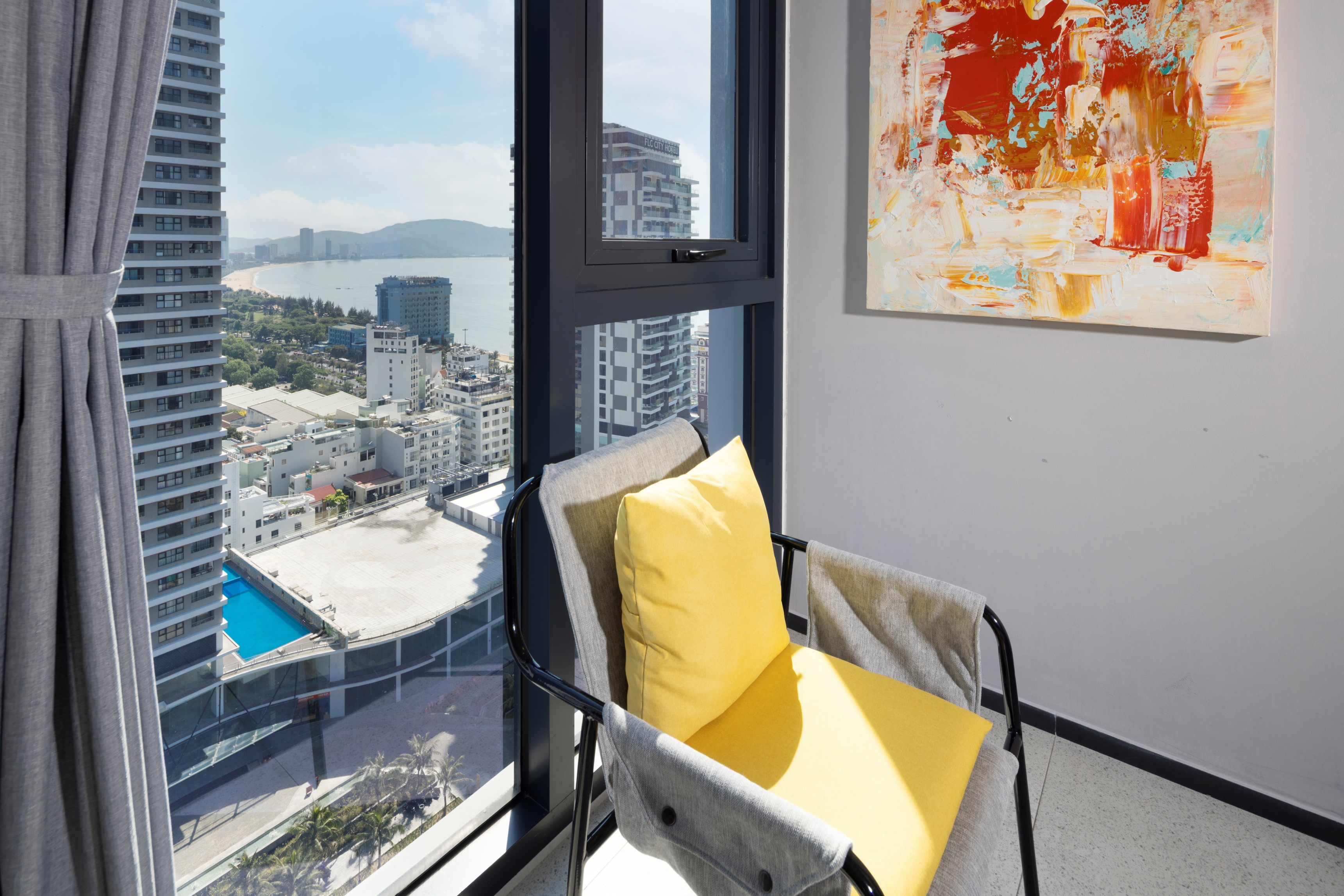 Twin Deluxe with Views