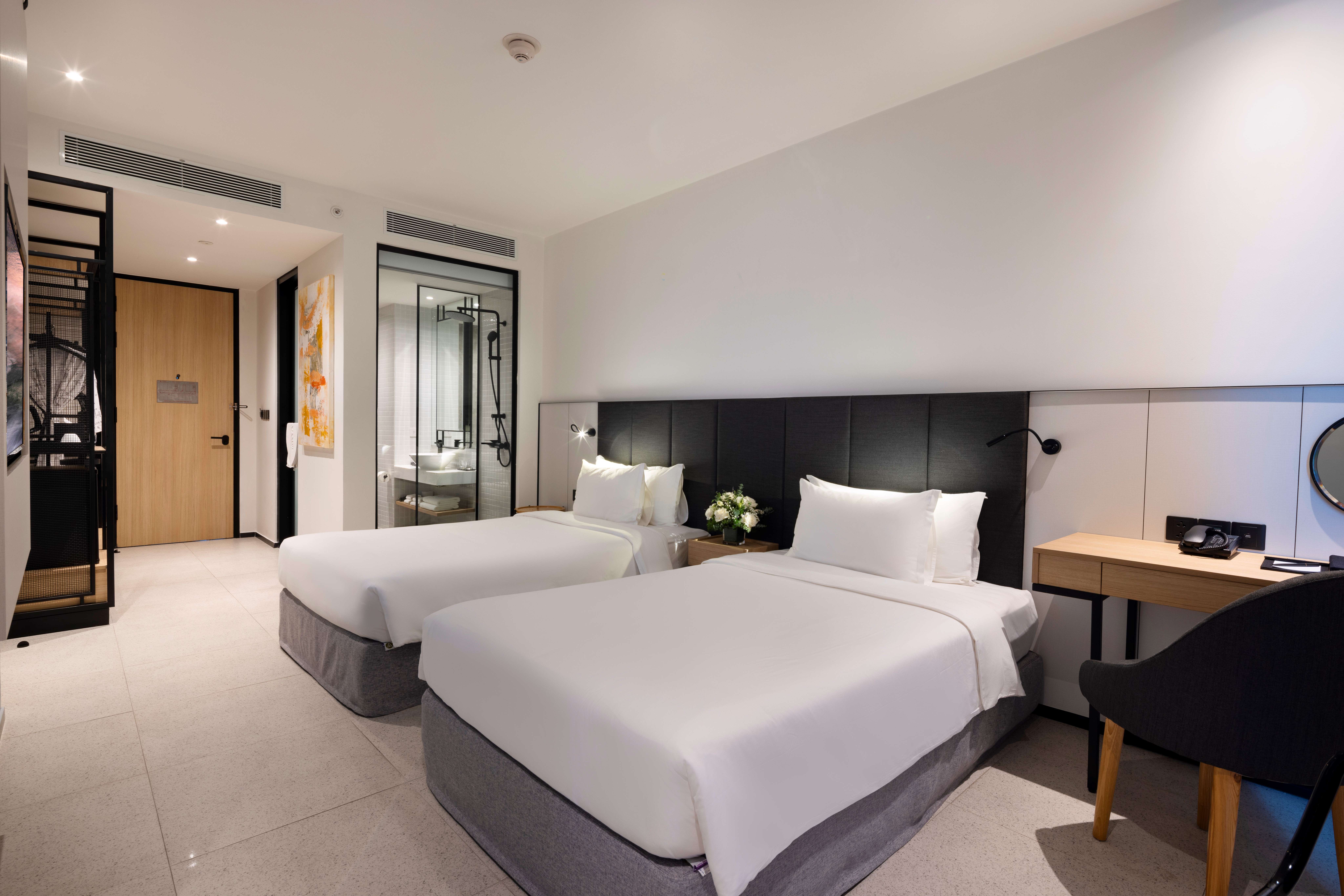 Twin Deluxe with Views