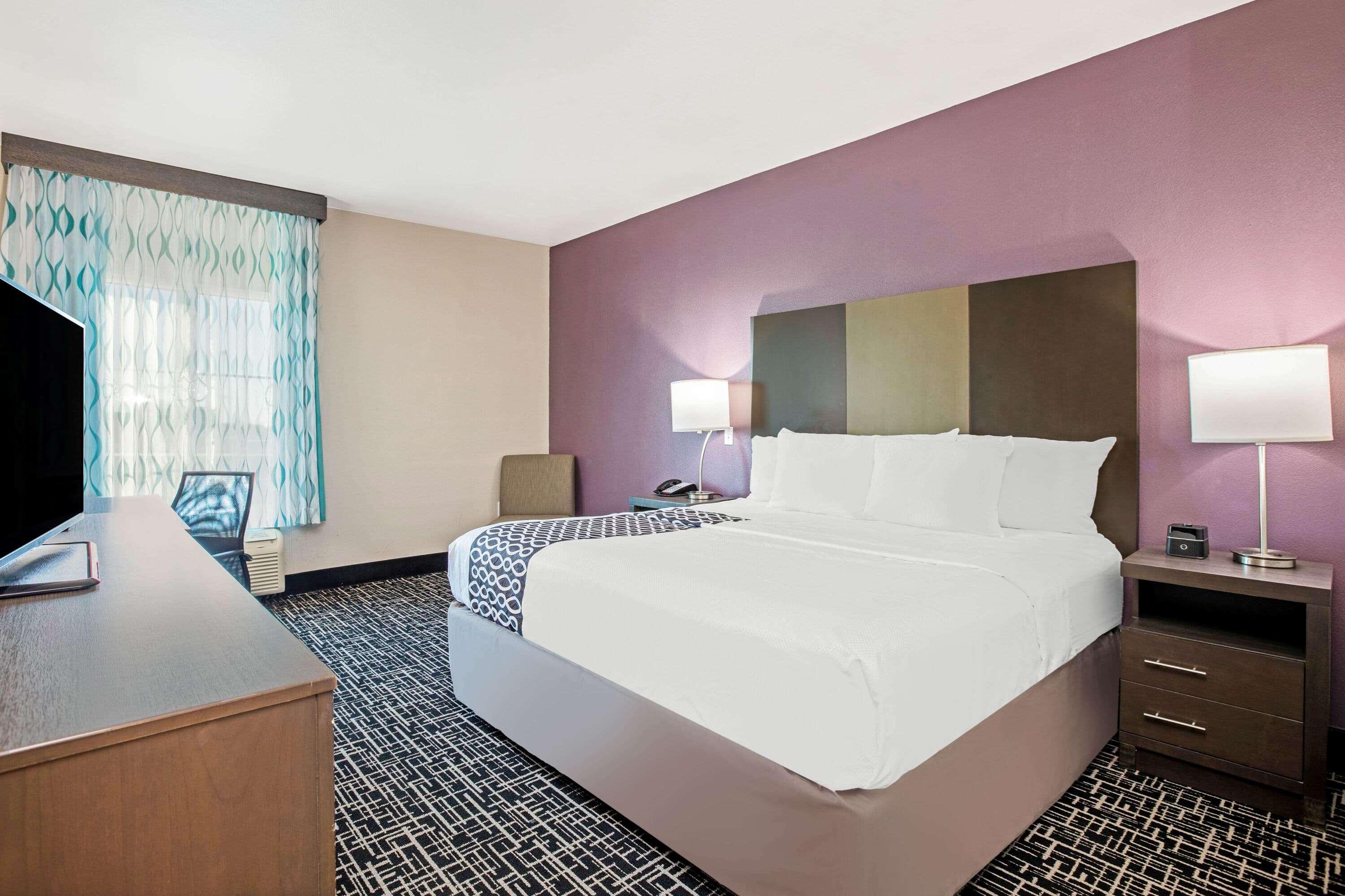 Double Deluxe King Bed