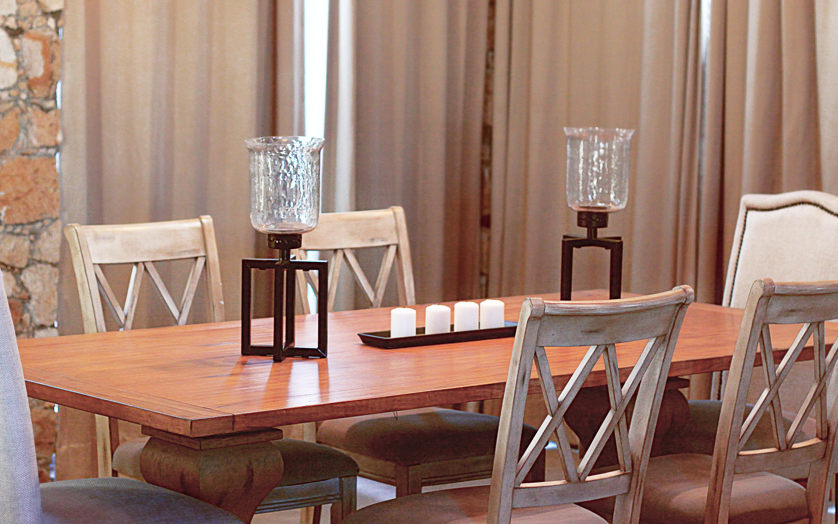 Villa Queen Size Bed