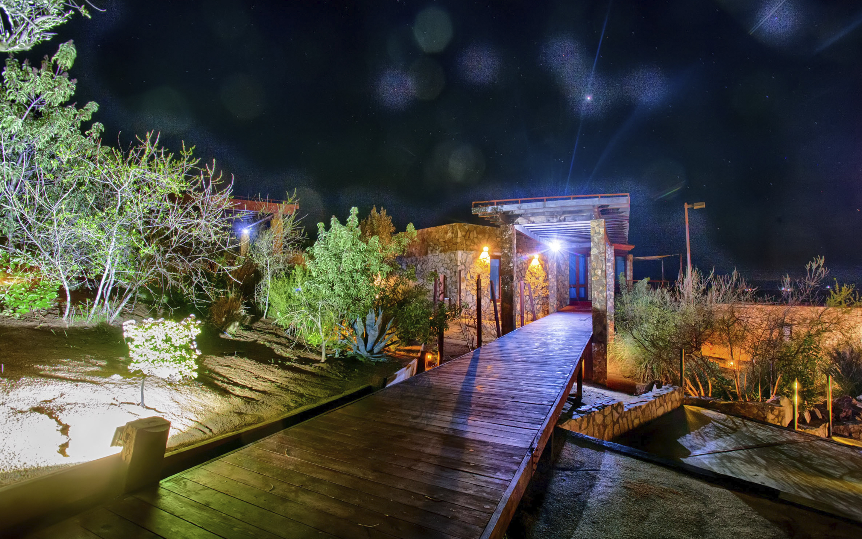 Villa Queen Size Bed