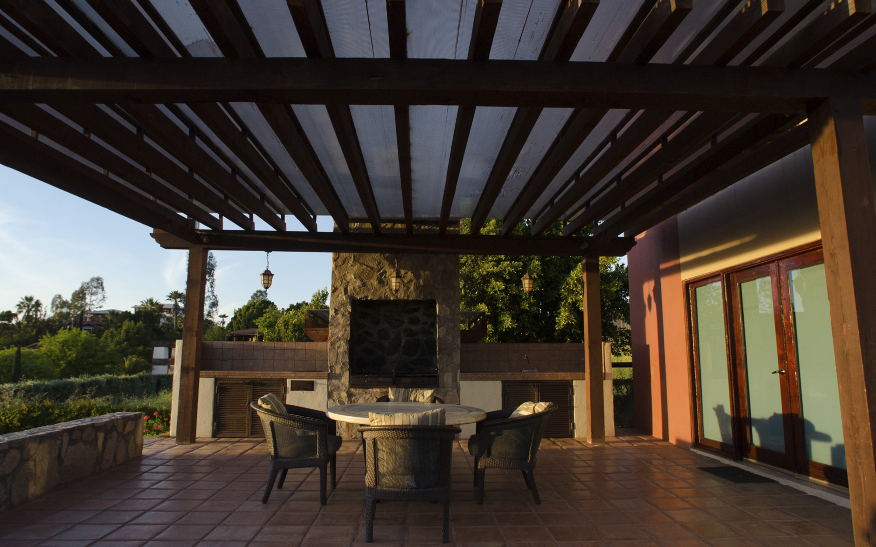 Villa Queen Size Bed