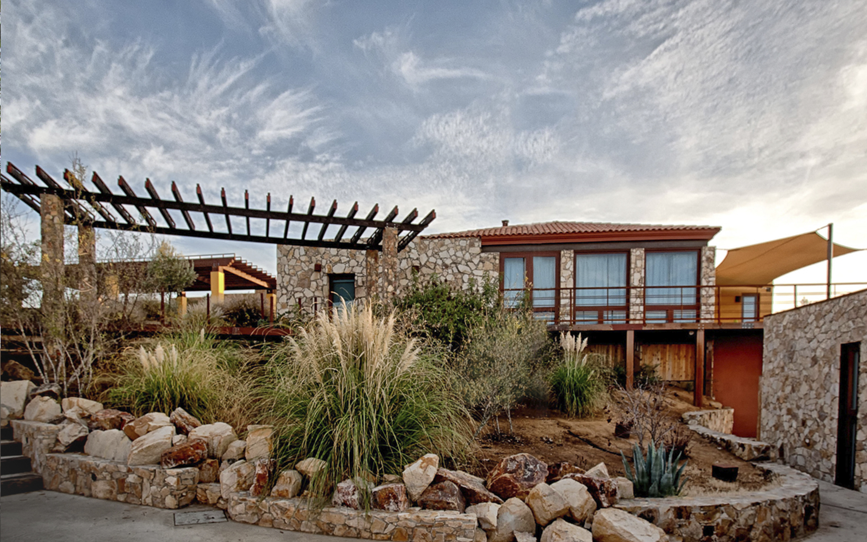 Villa Queen Size Bed