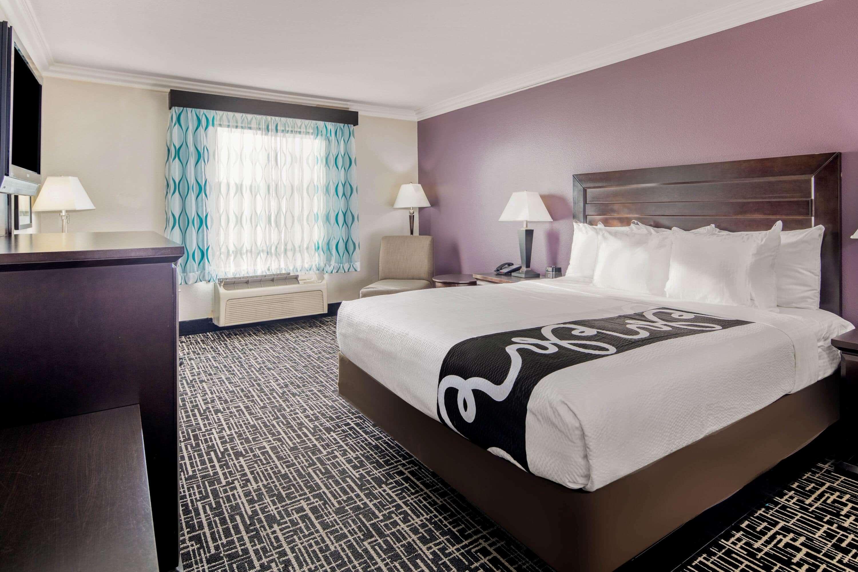 Double King Bed Non Smoking