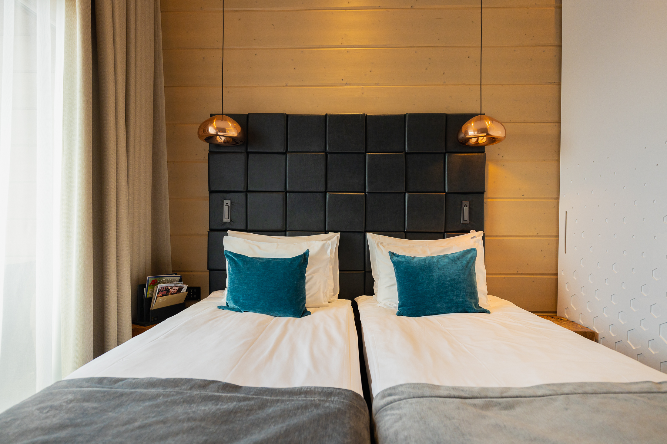 Double or Twin Standard