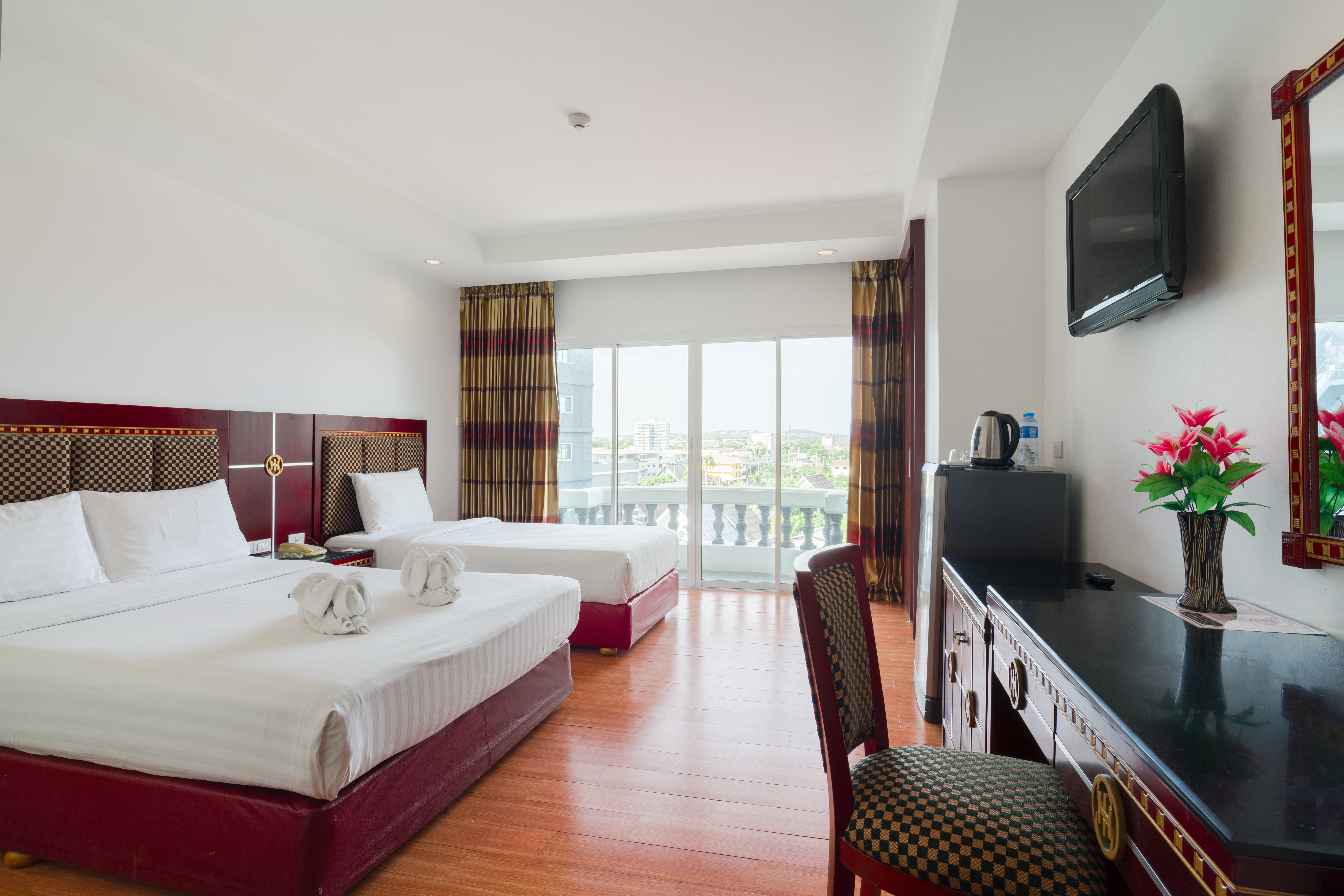 Twin Superior City View