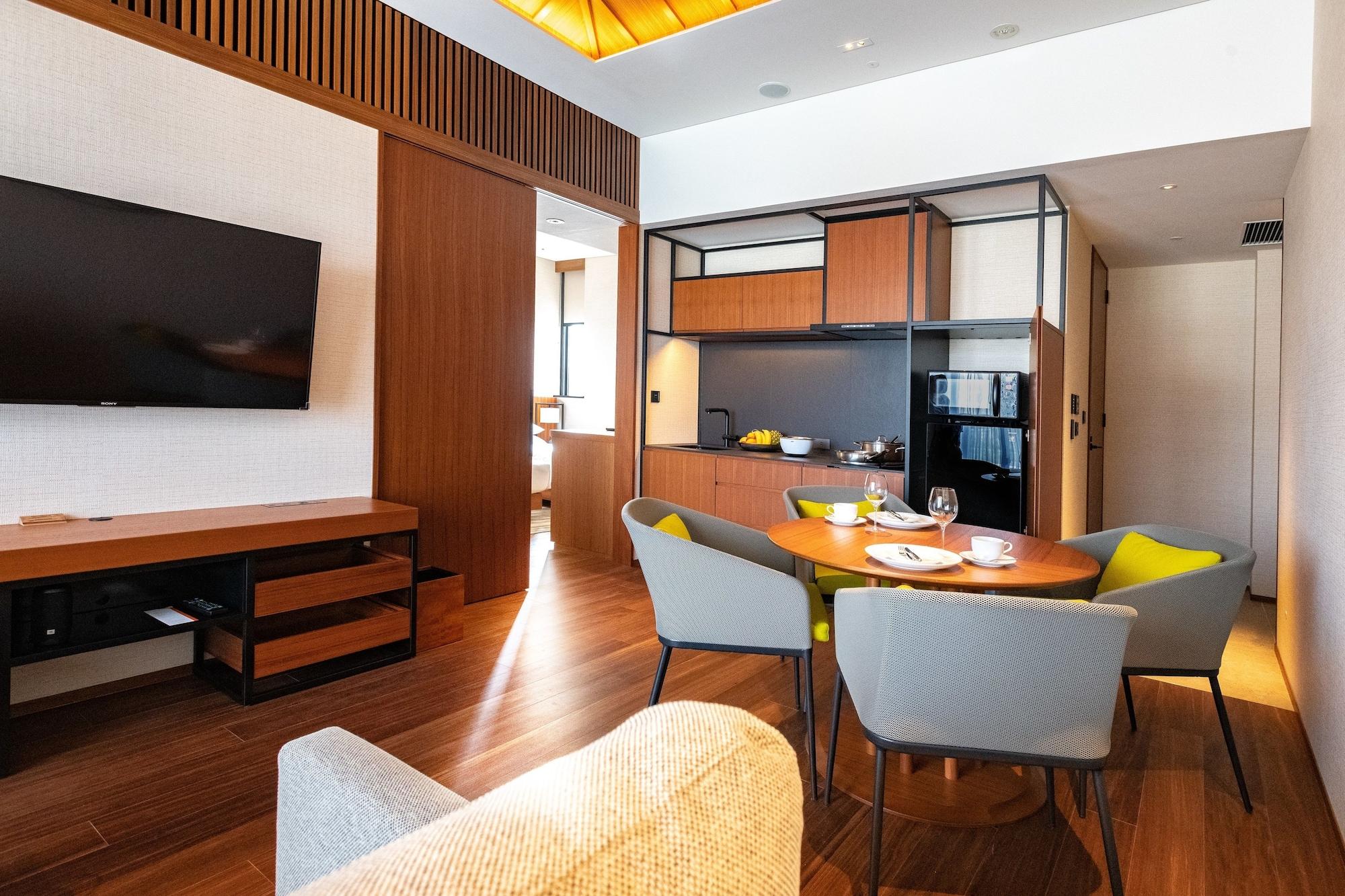 House Ocean Front King Bed