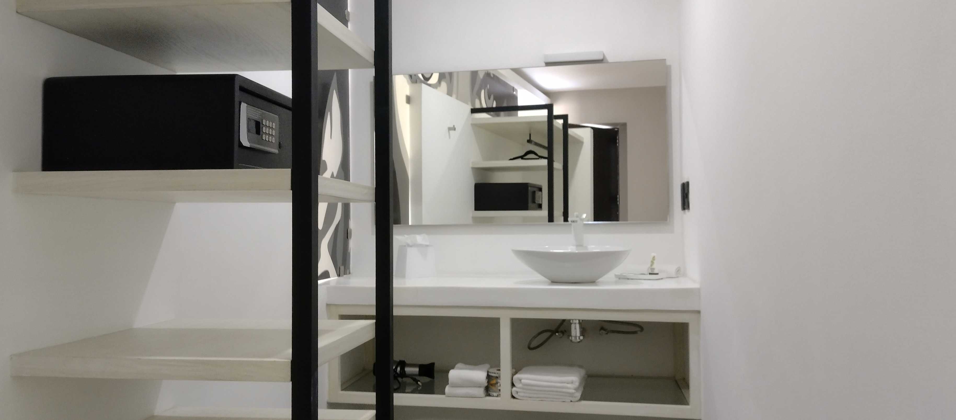 Junior Suite Queen Size Bed