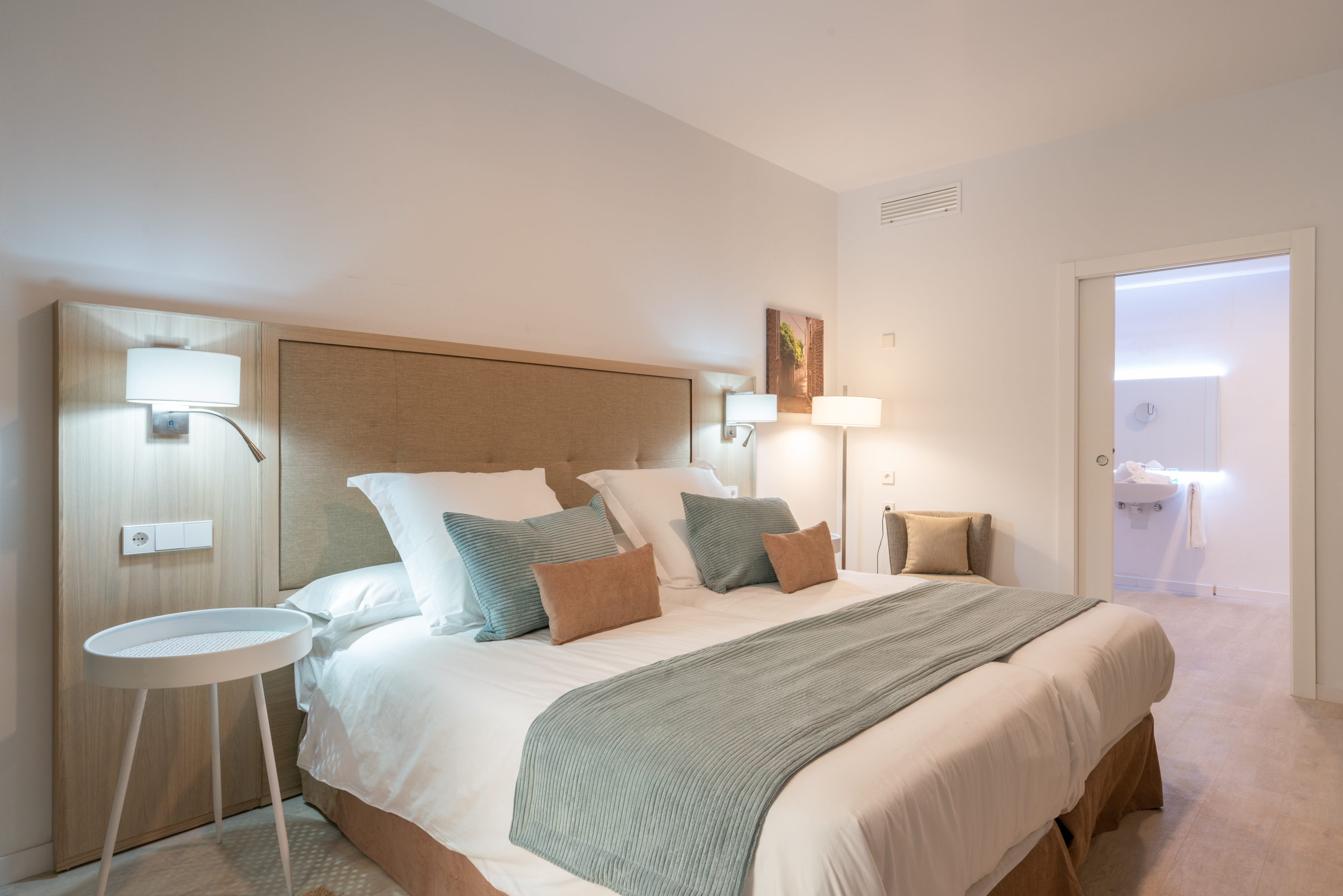 Double or Twin Standard