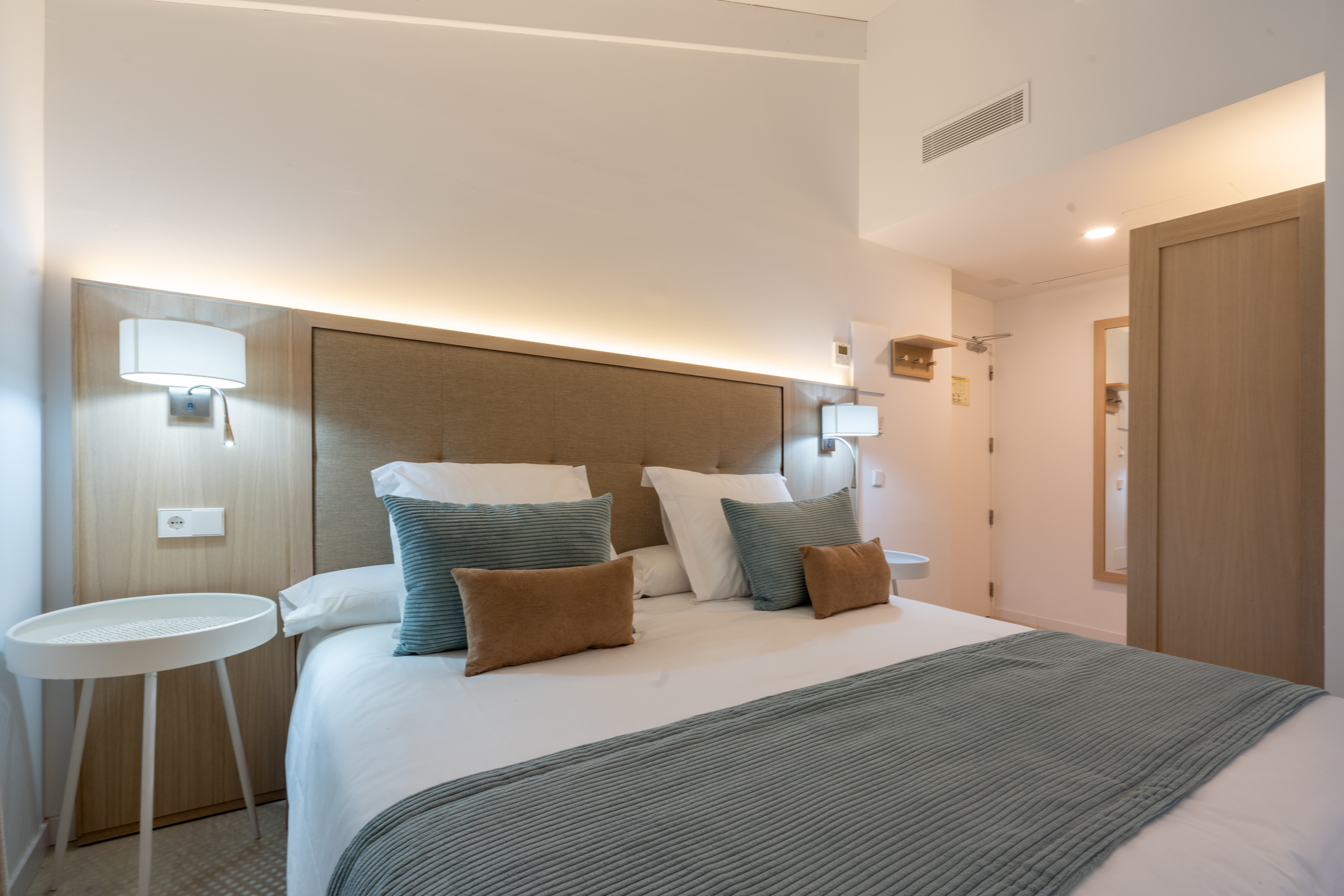 Double or Twin Standard