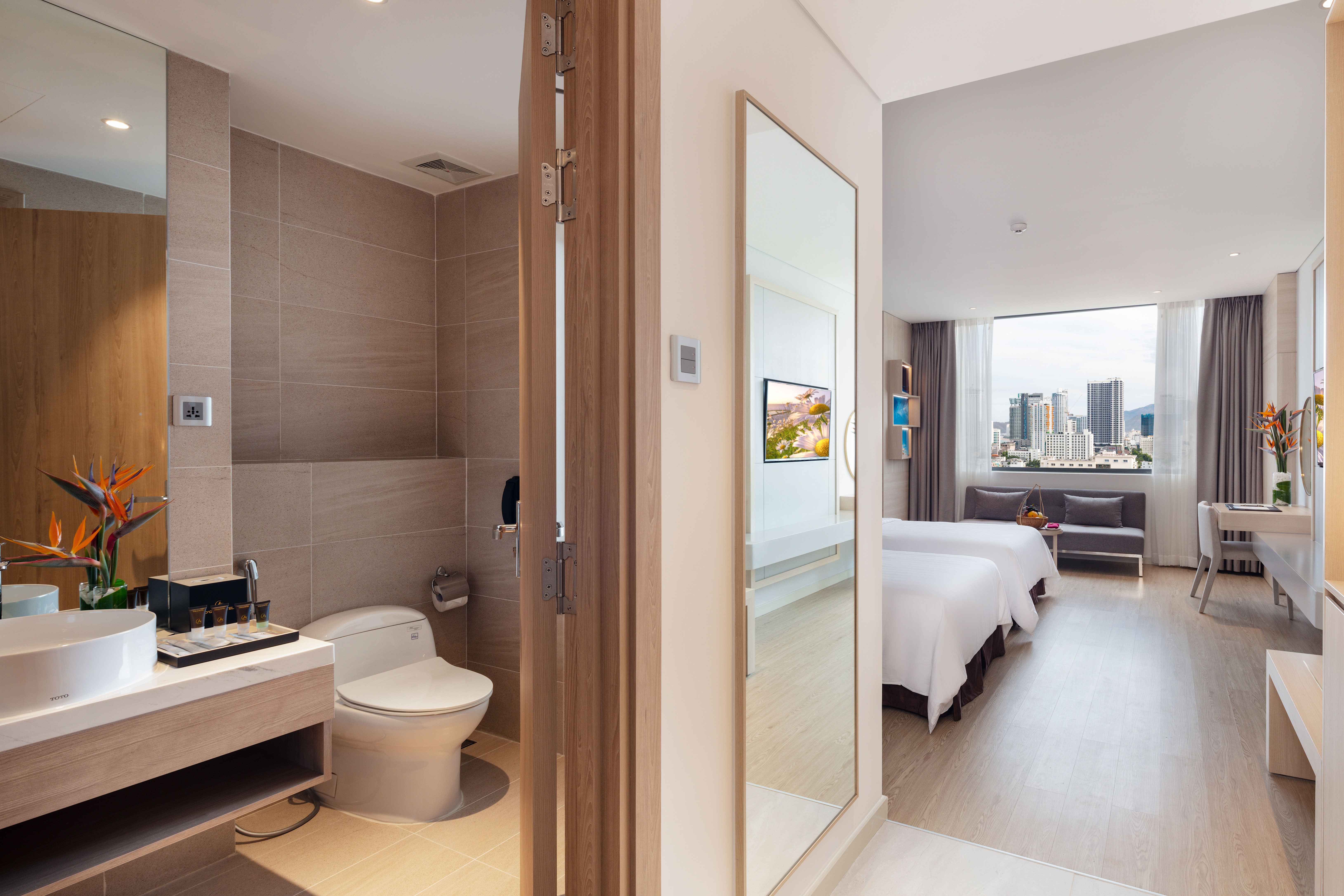 Twin Deluxe City View