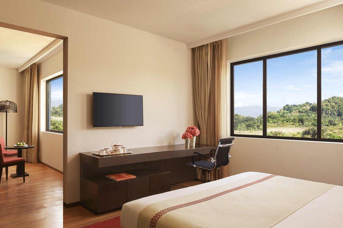 Suite Deluxe King Bed