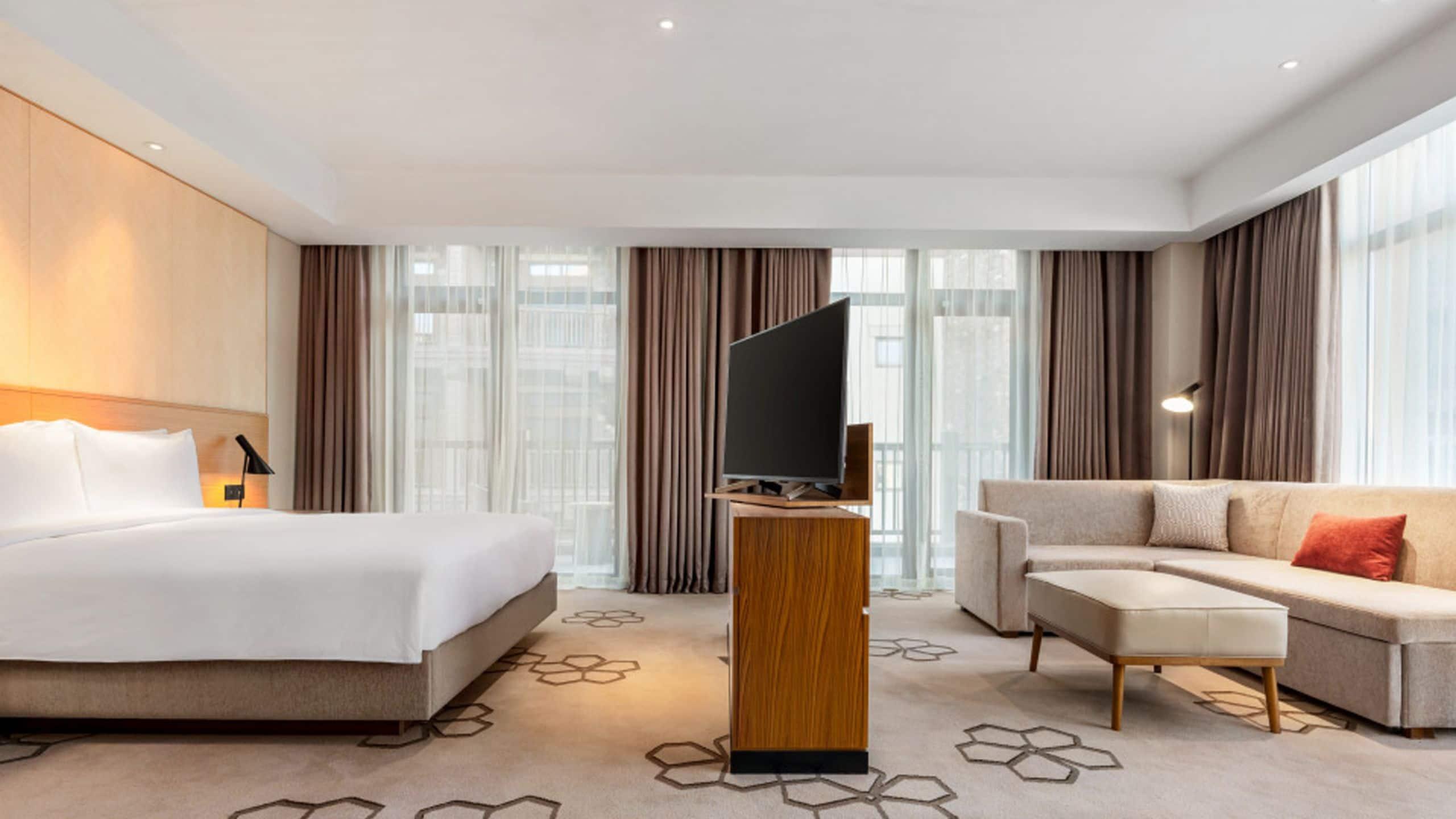 Quadruple King Size Bed