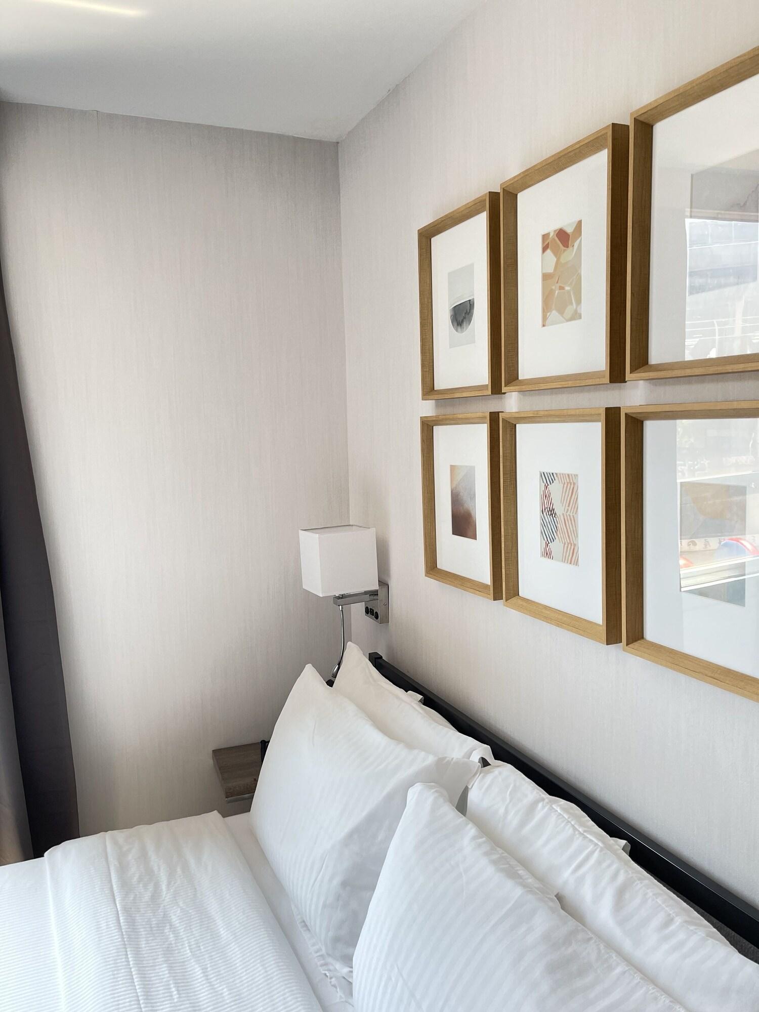 Double Queen Size Bed