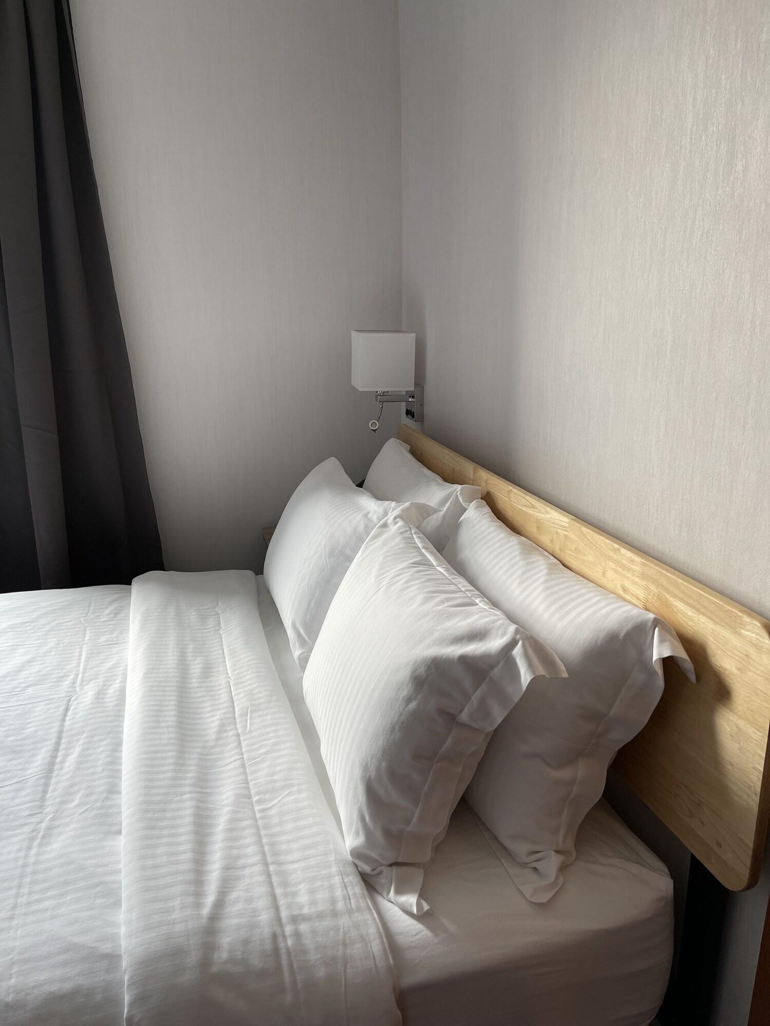 Double Queen Size Bed