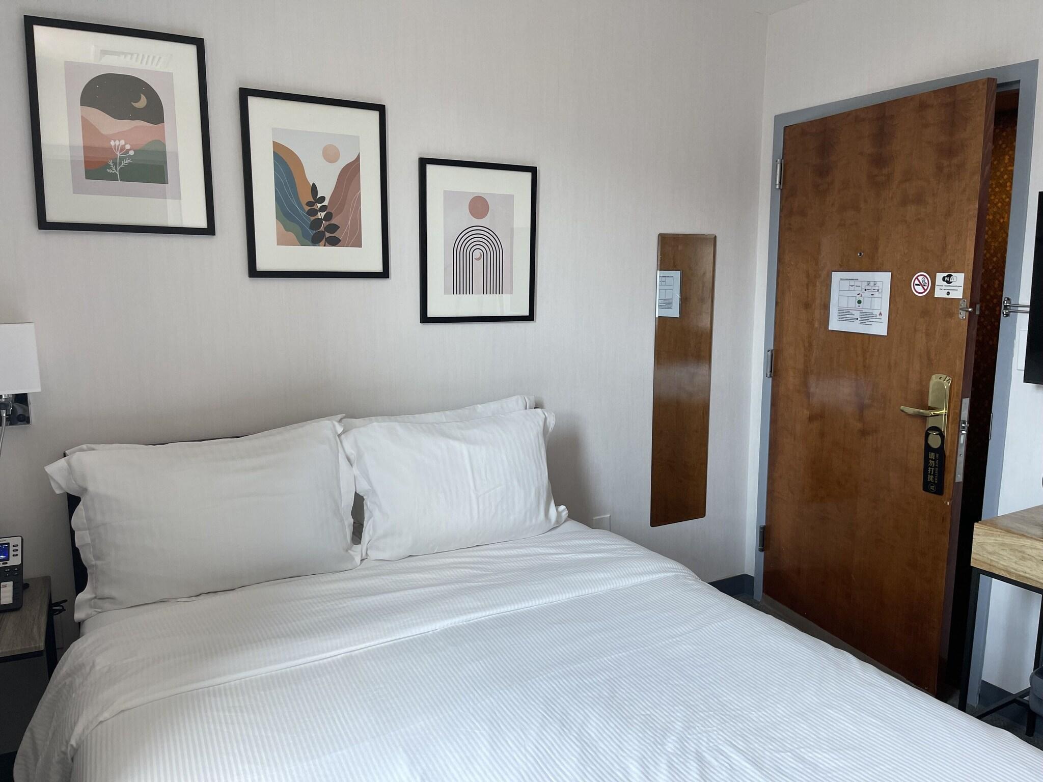 Double Queen Size Bed