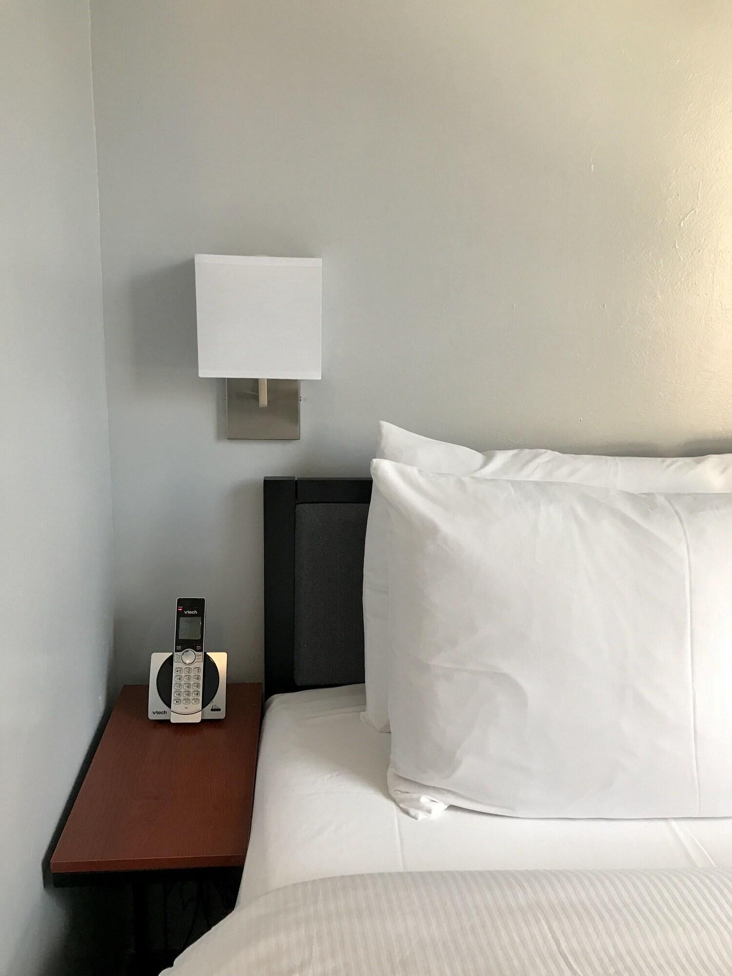 Double Superior Queen Bed