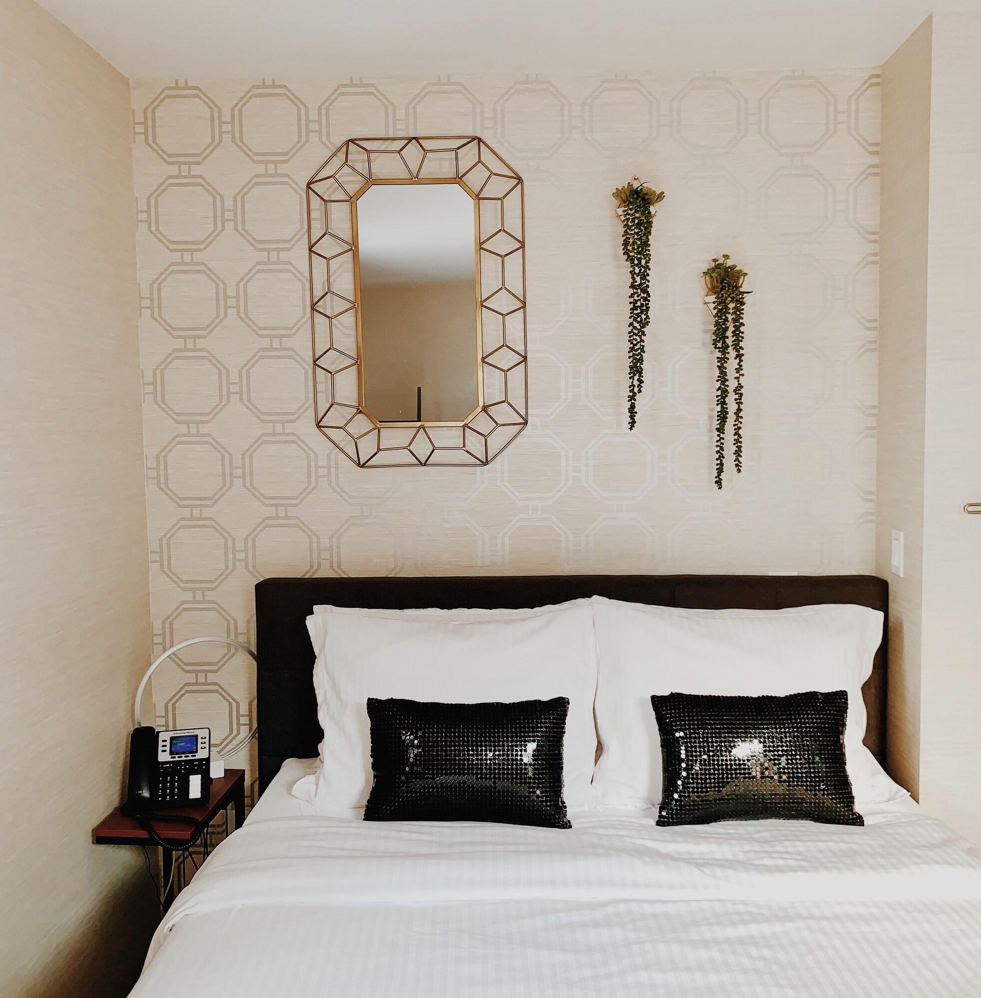 Double Superior Queen Bed