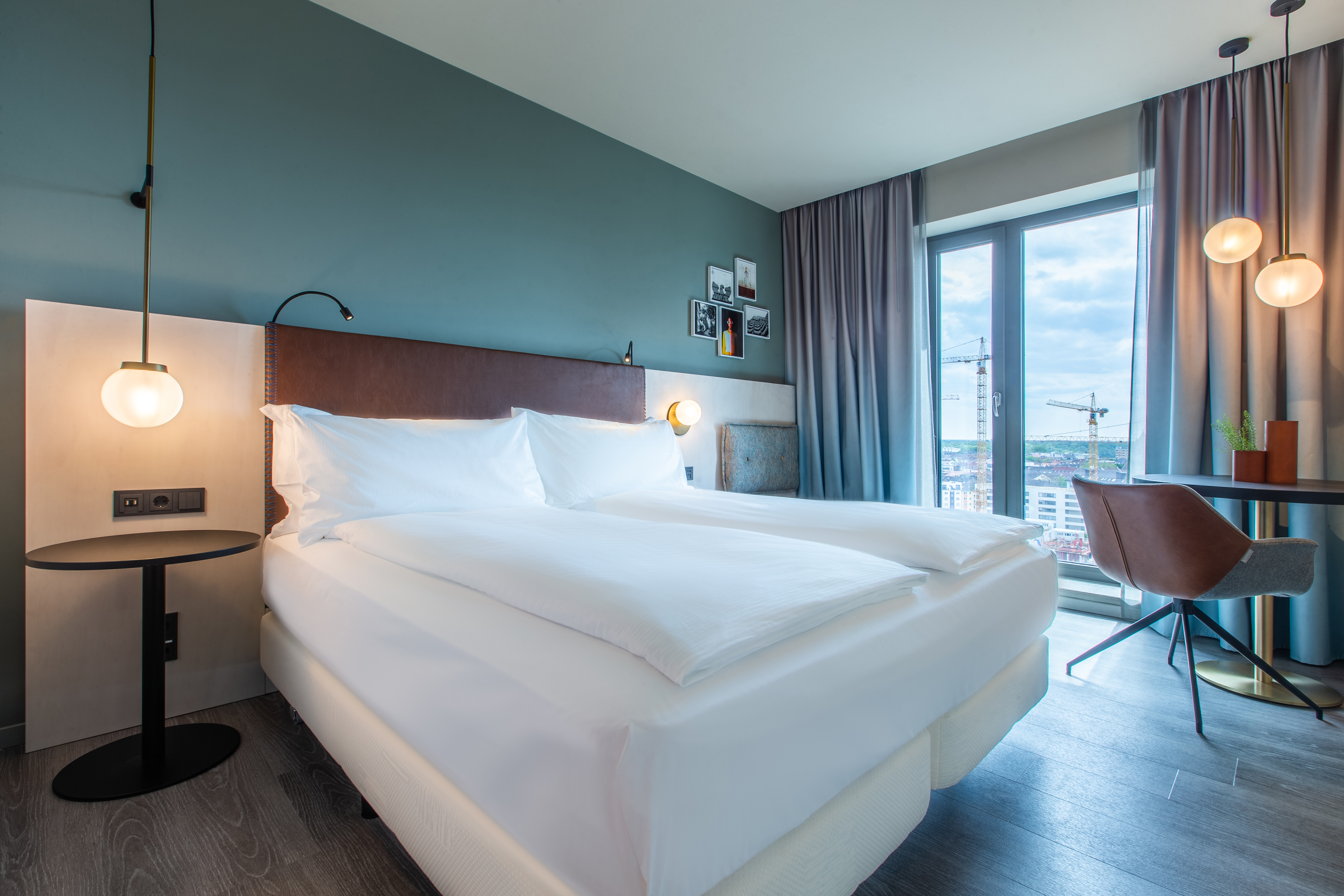 Double Deluxe King Bed