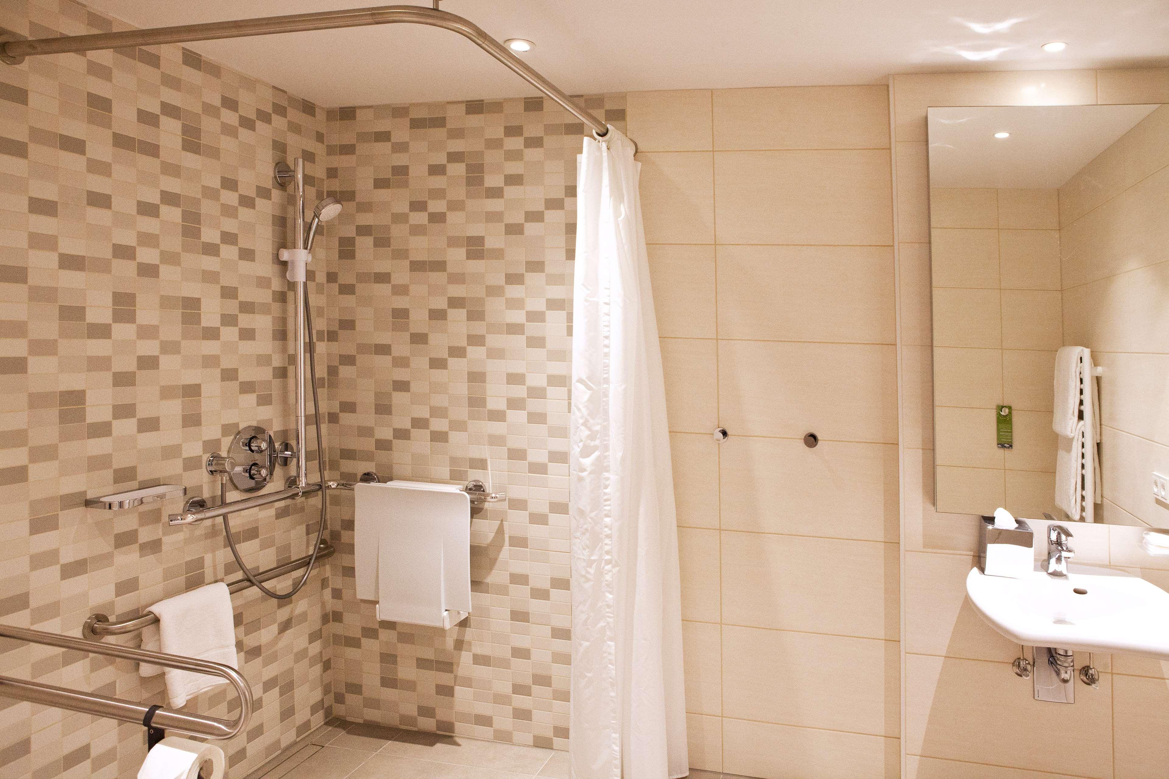 Double Accessible-queen Size Bed