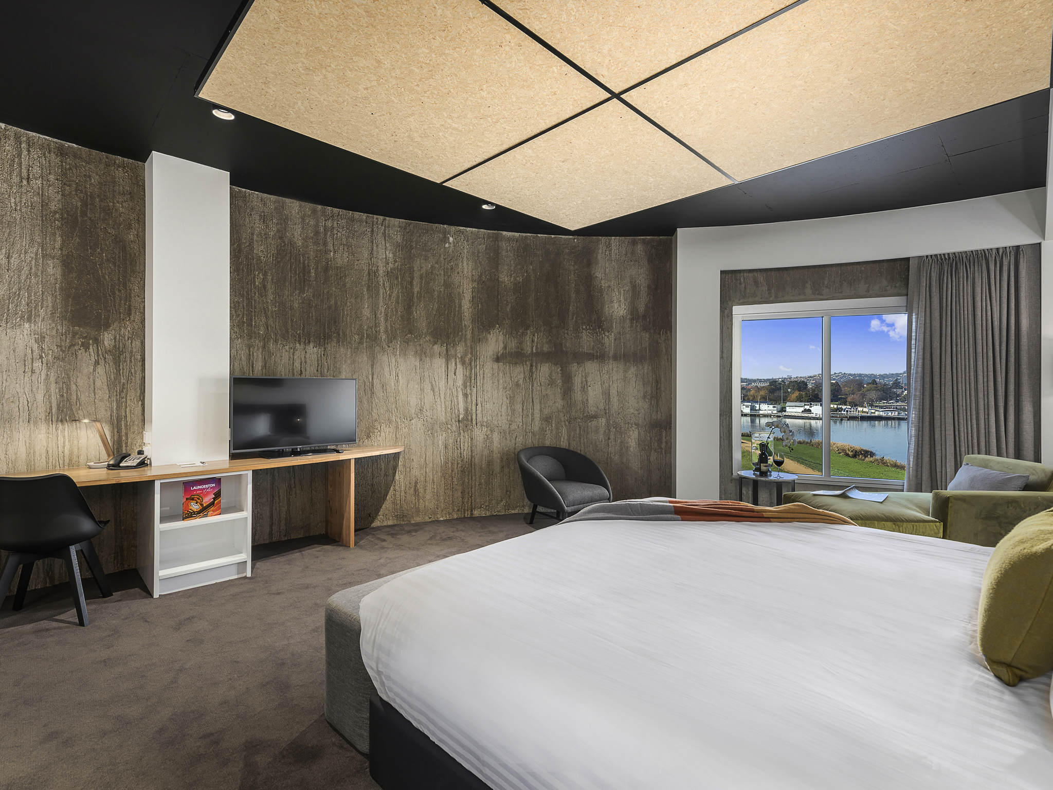 Room Deluxe with Views