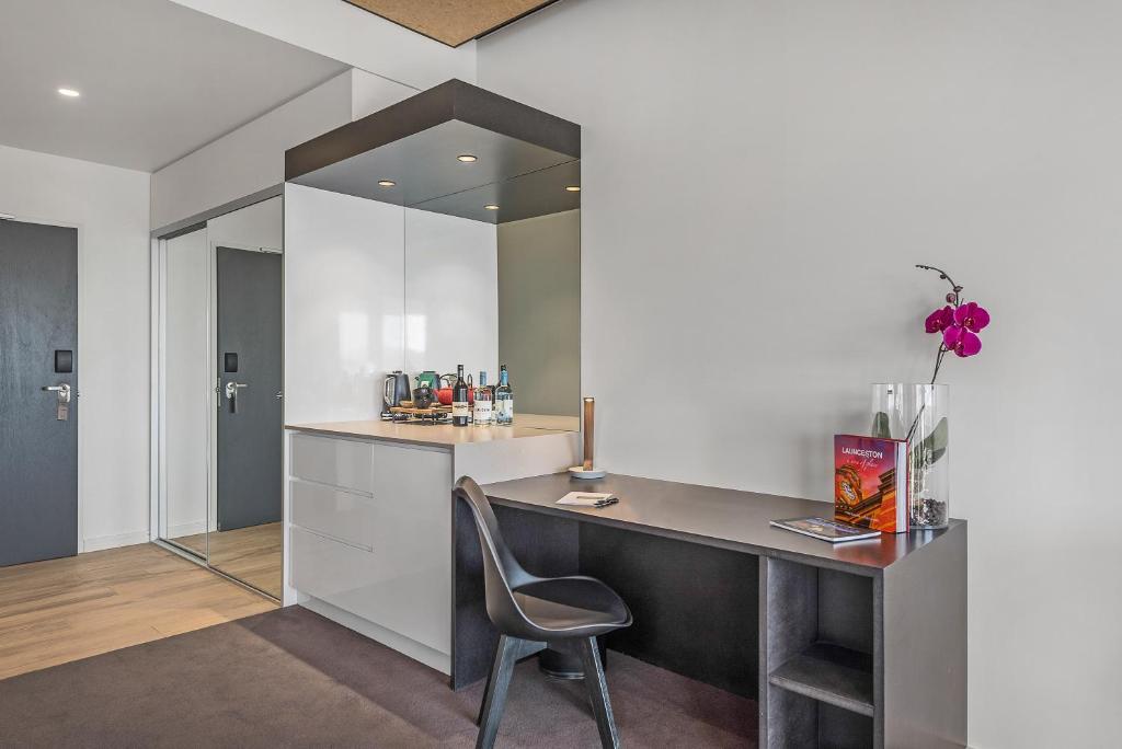 Suite Two Bedrooms with Views