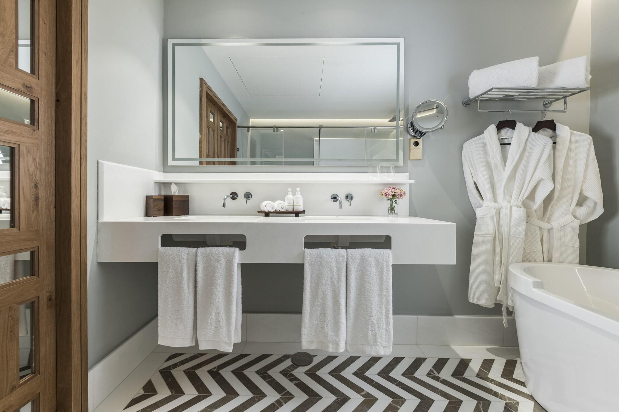 Double or Twin Superior