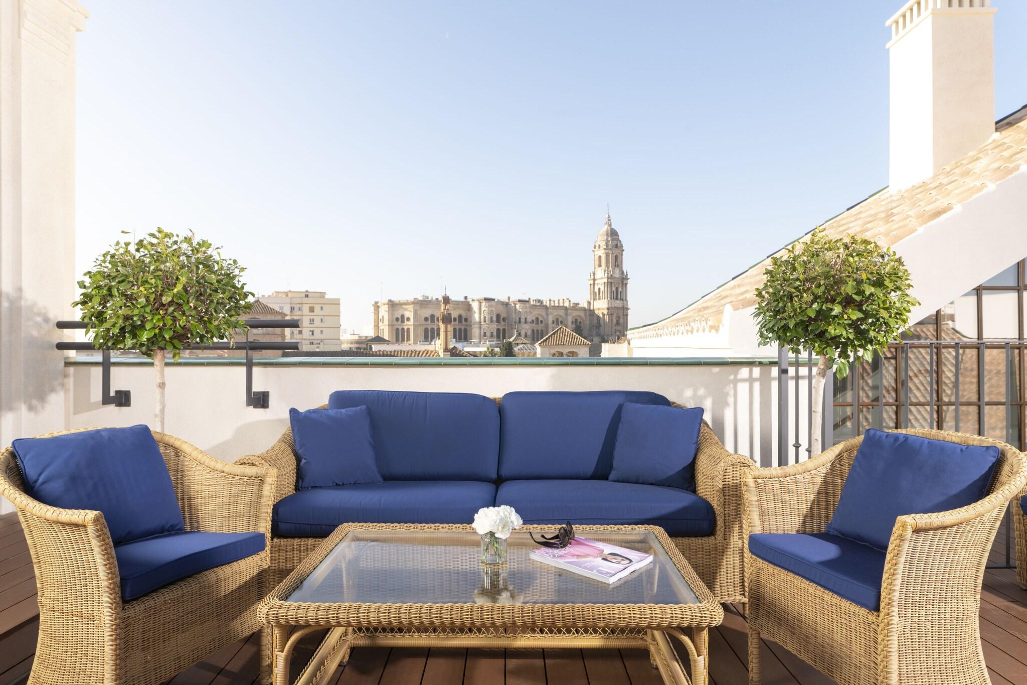 Double City View King Bed