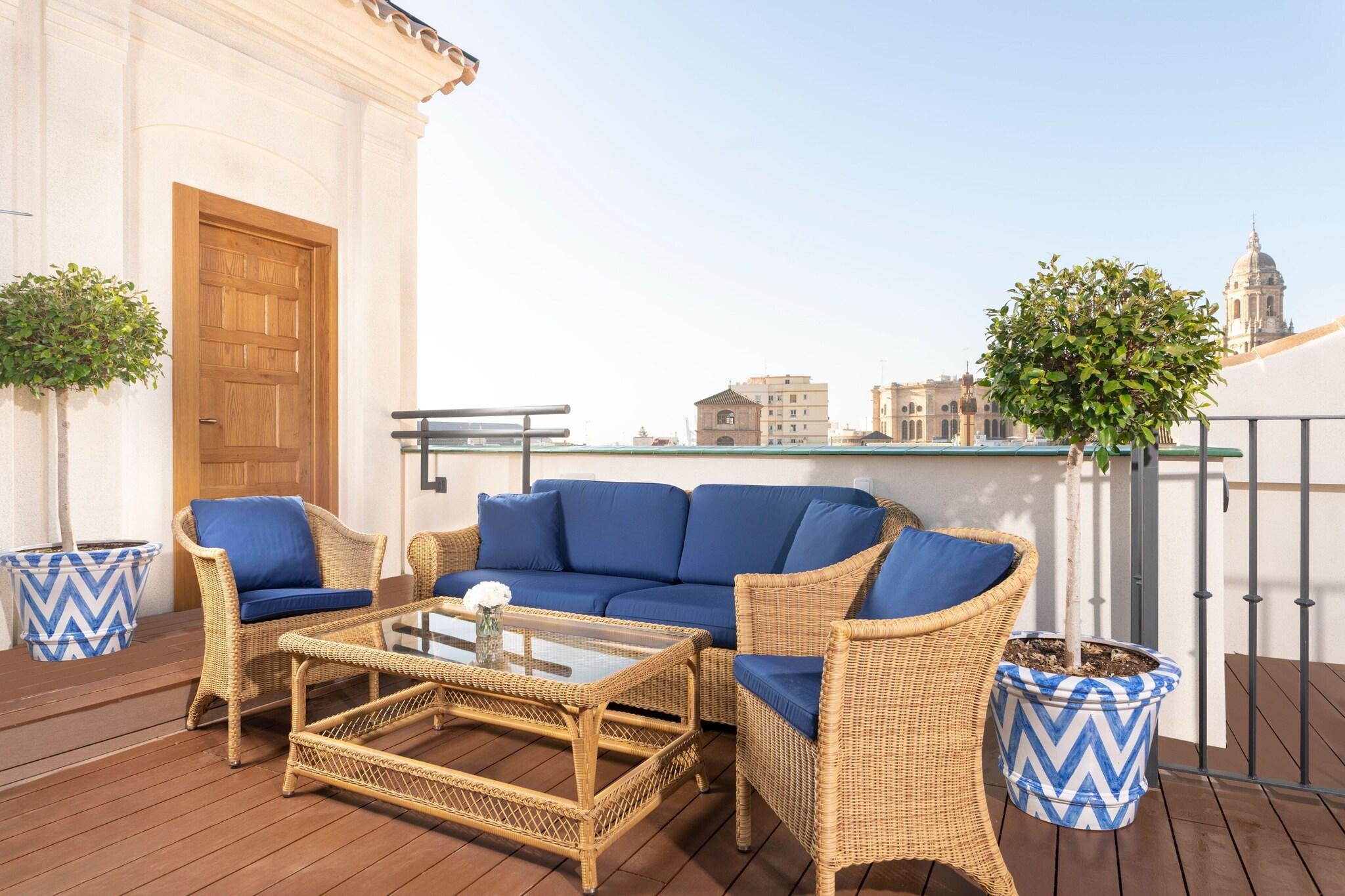 Double City View King Bed