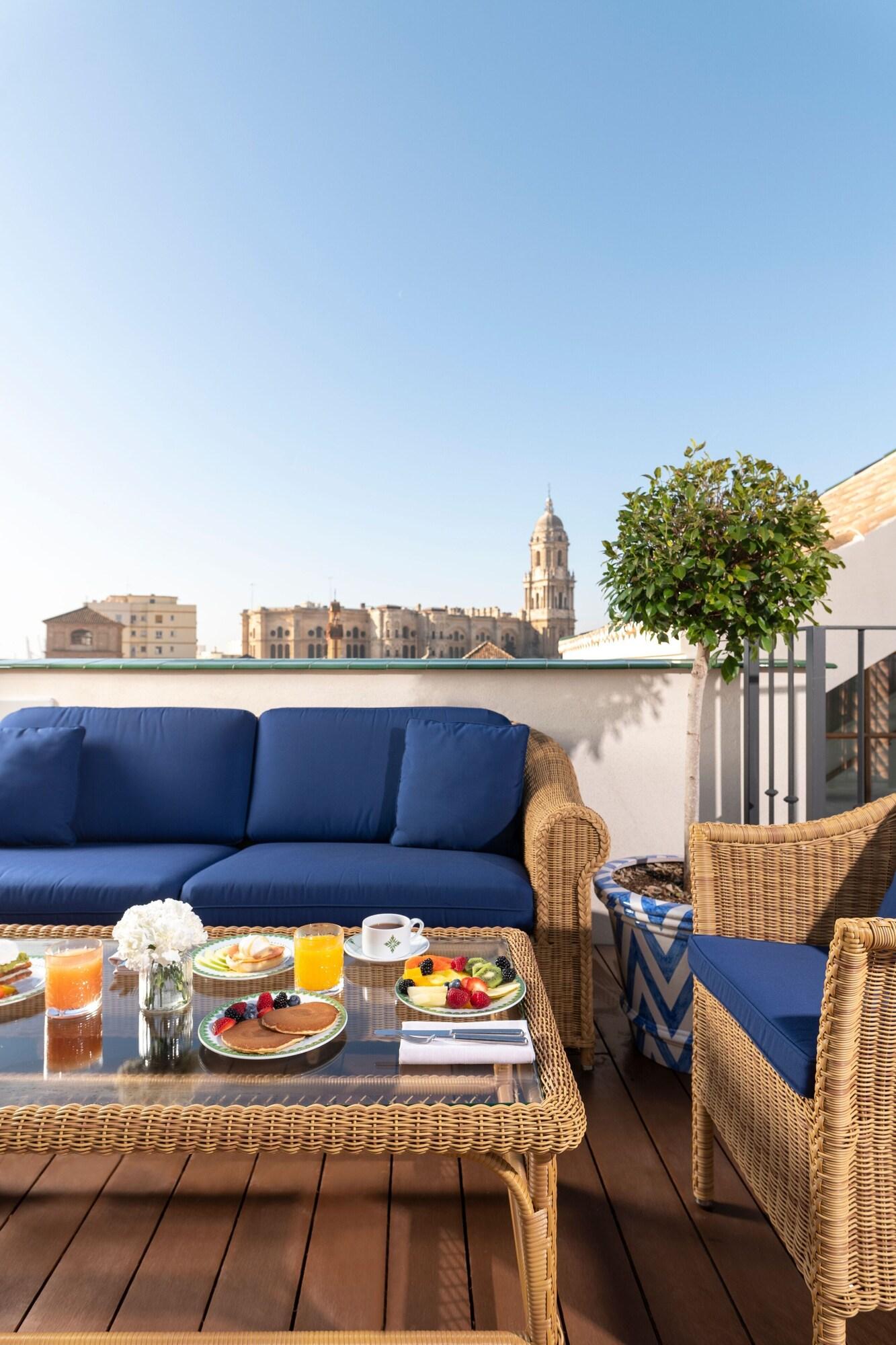 Double City View King Bed