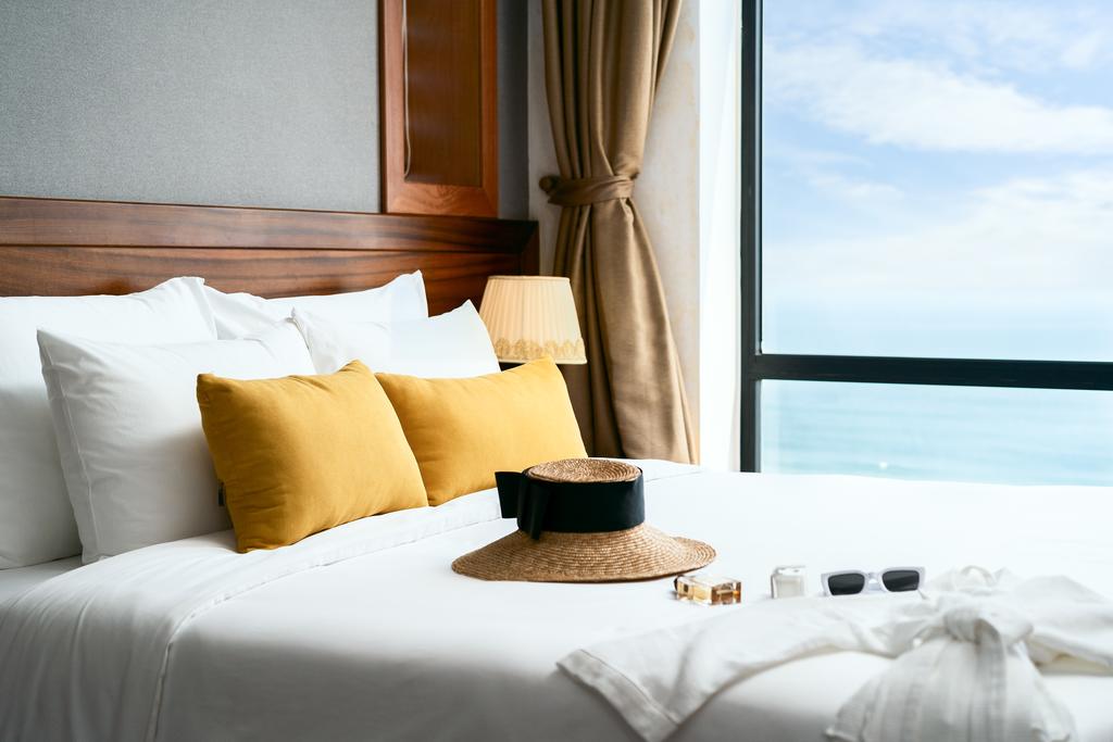 Suite Ocean View King Bed