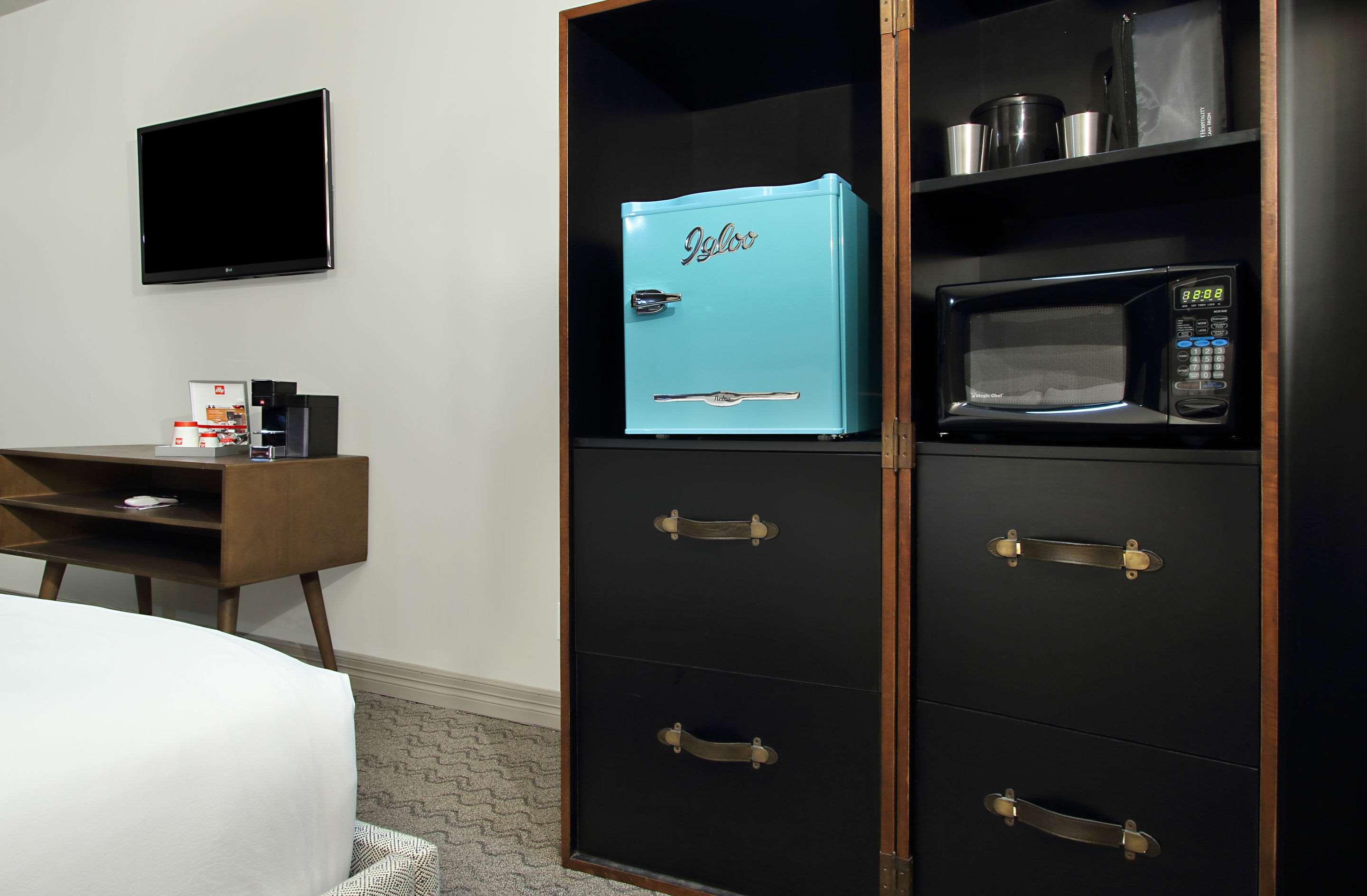 Double Two Queen Beds Non Smoking