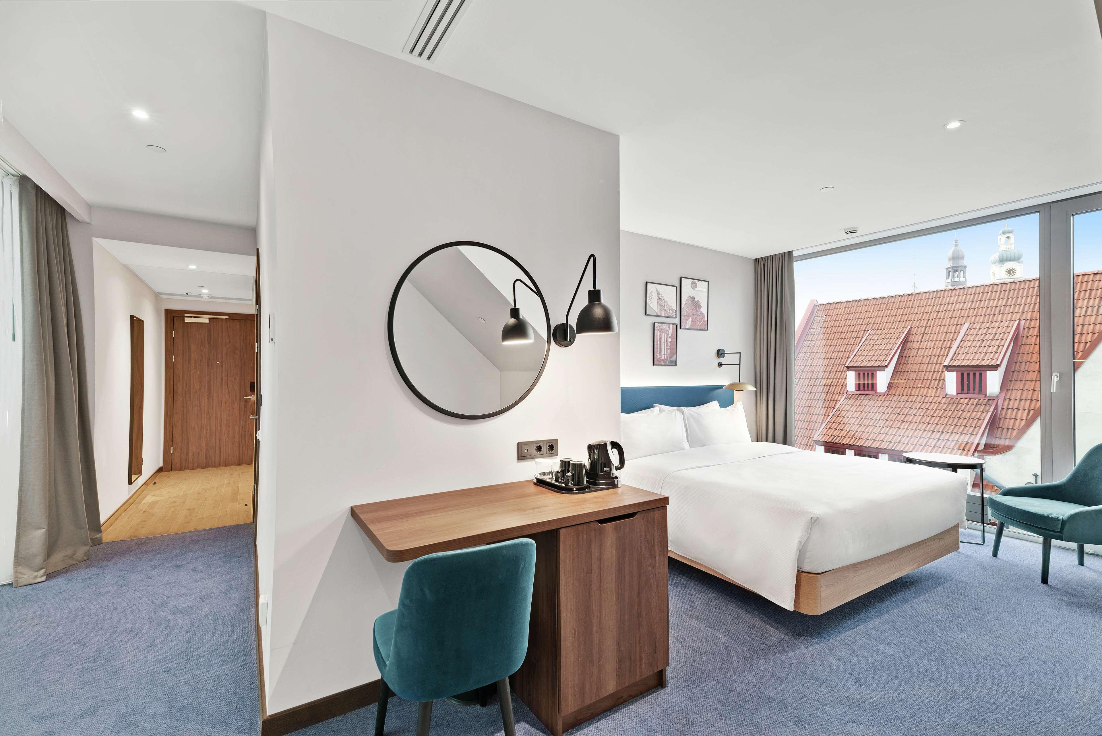 Double Deluxe City View King Bed