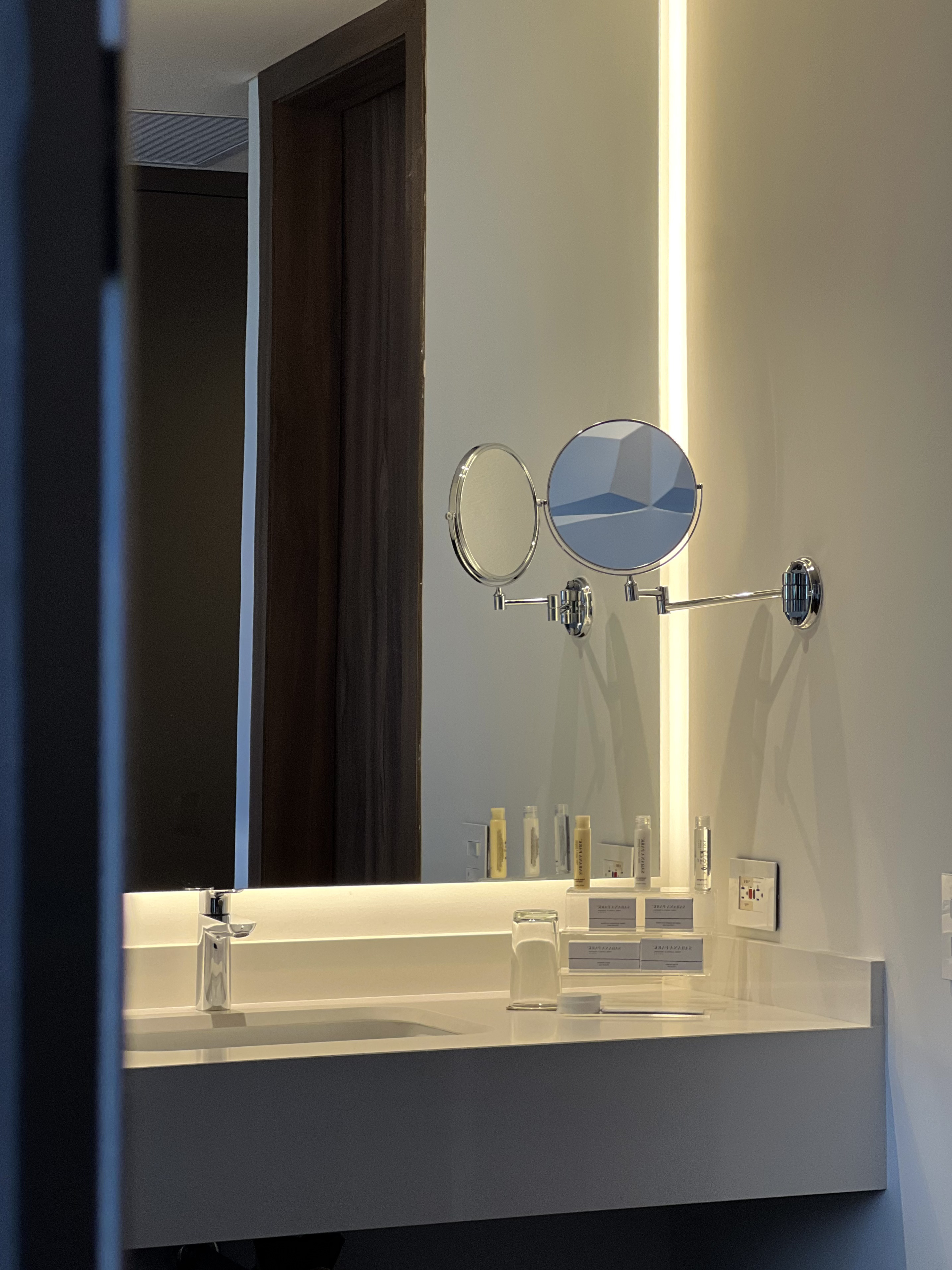 Twin Deluxe Two Beds