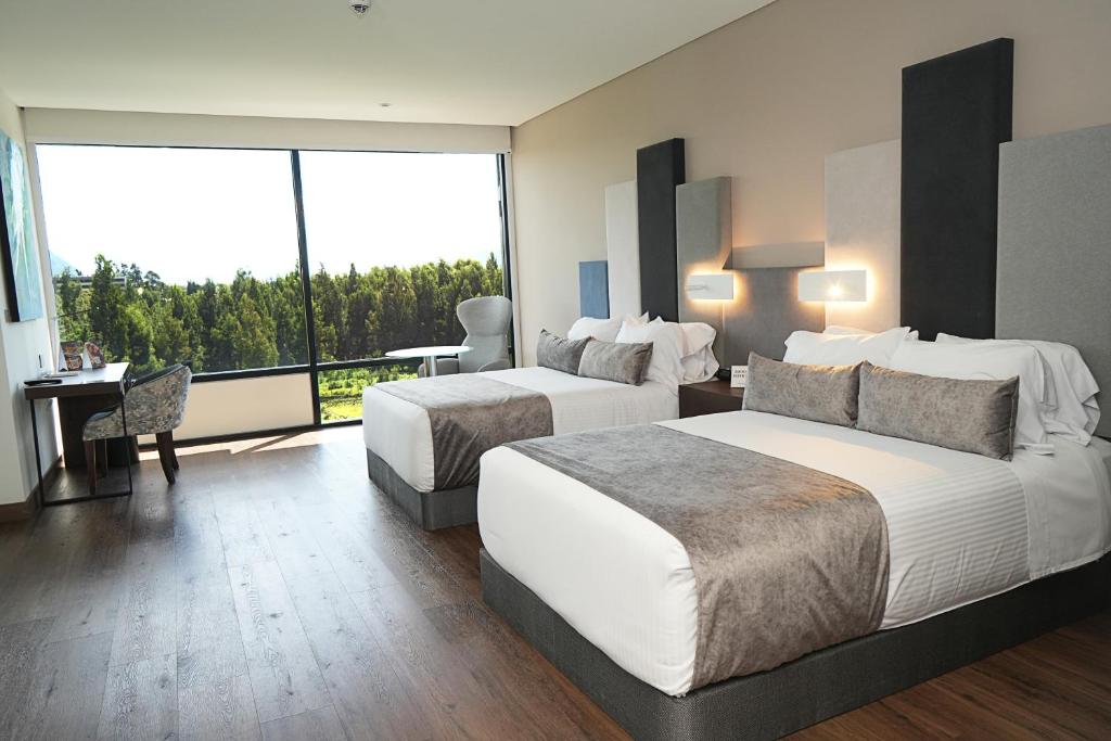 Twin Deluxe Two Beds