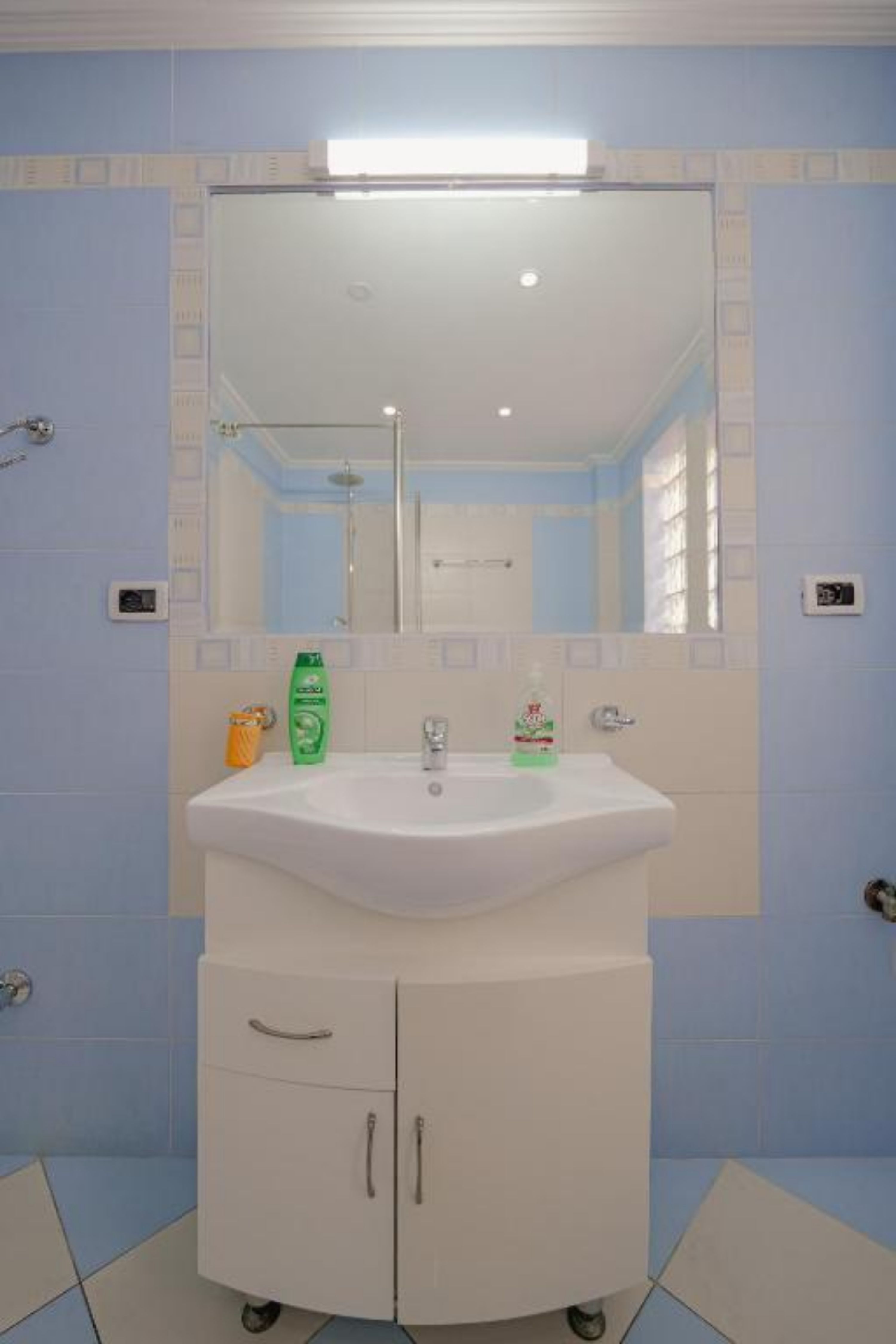 Apartment Two Bedrooms One Bathroom