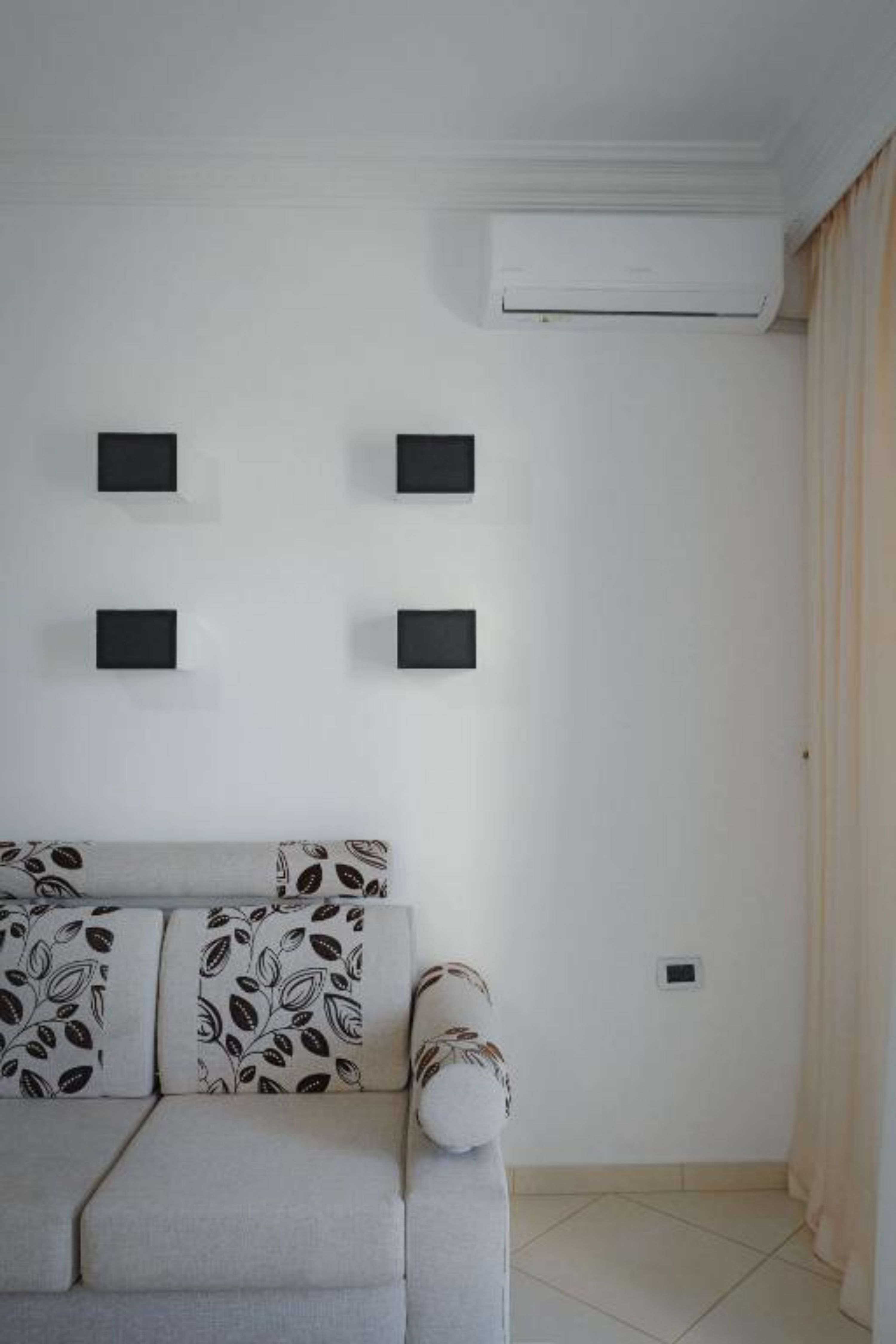 Apartment Two Bedrooms One Bathroom