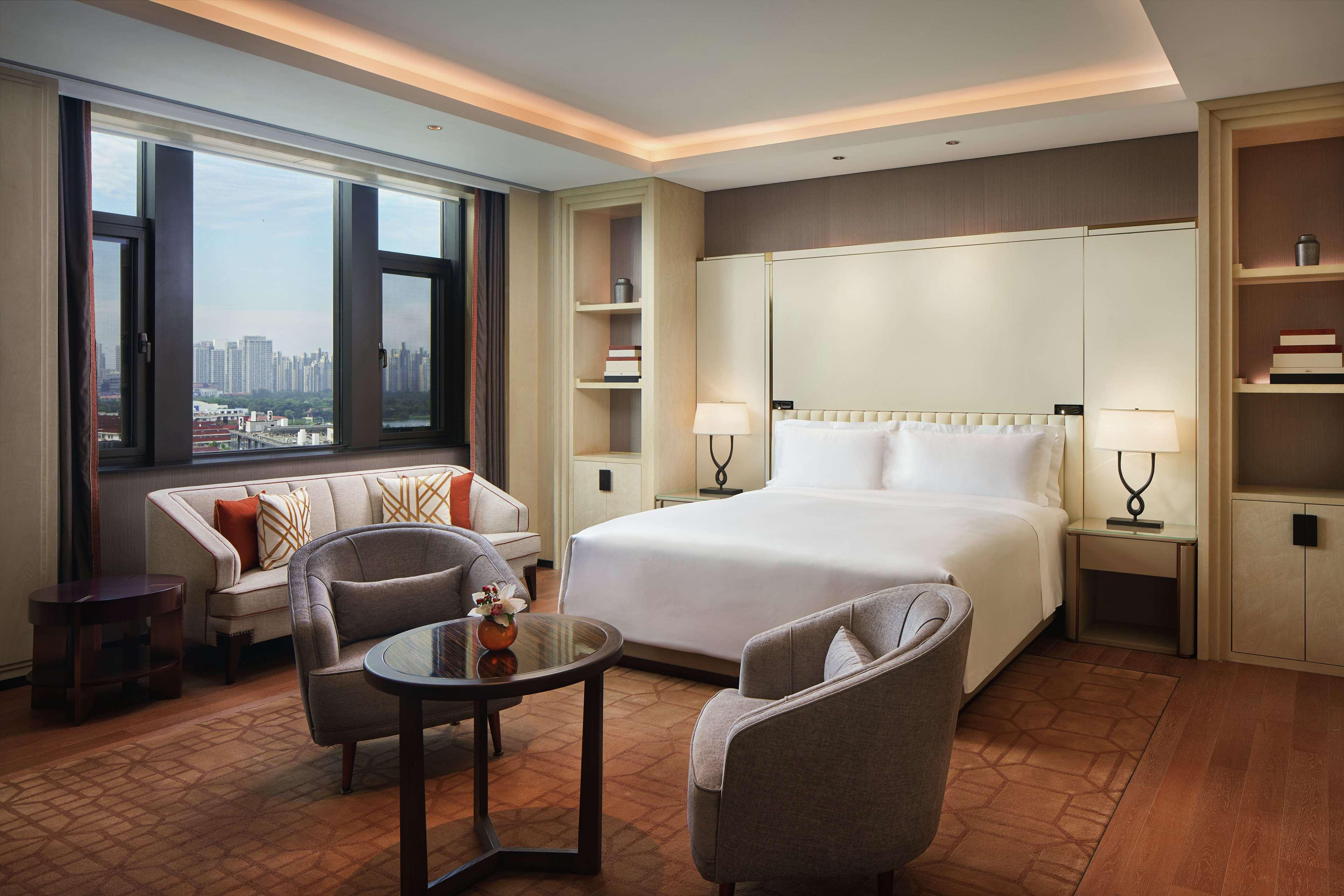 Suite Executive King Bed