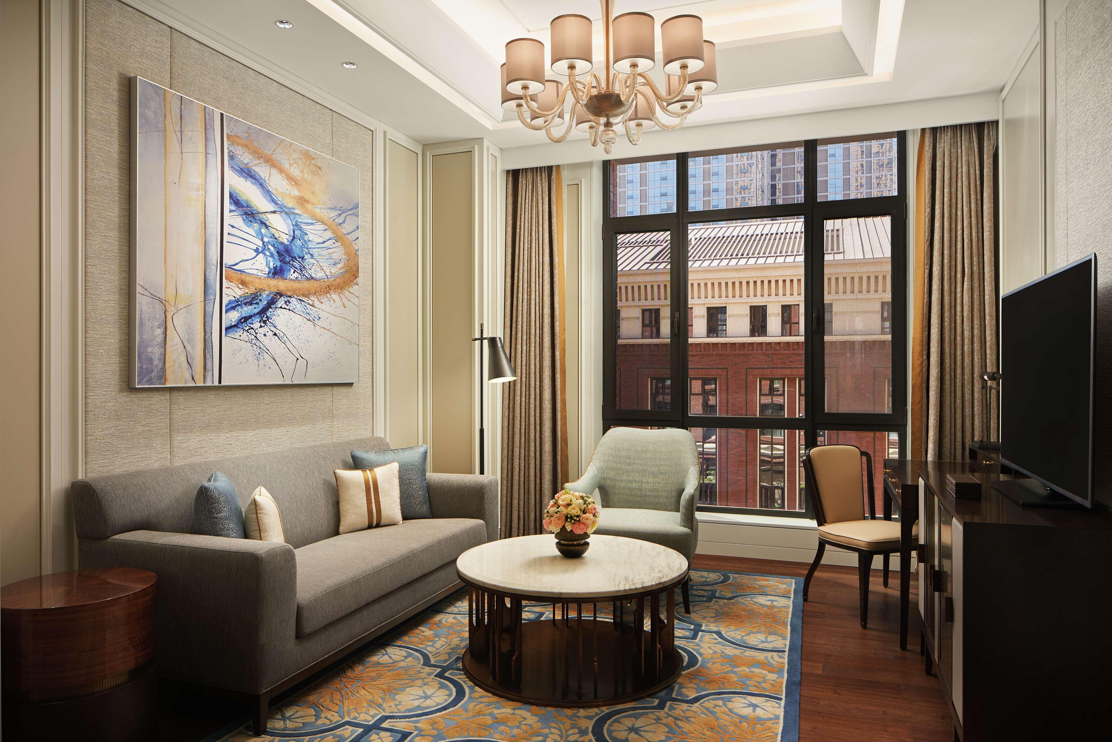 Room King Bed One Bedroom 