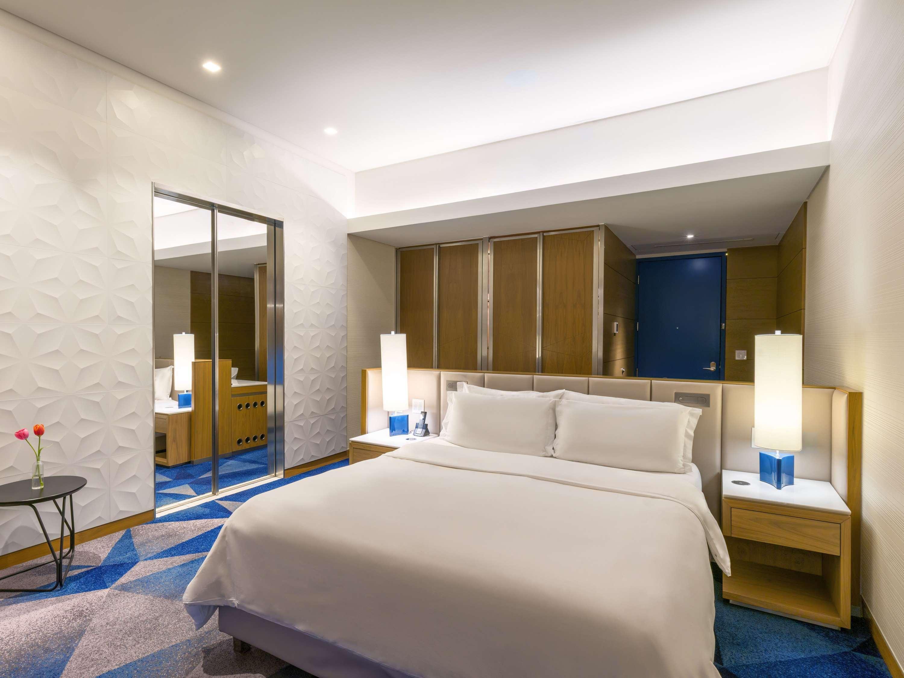 Double Luxury City View