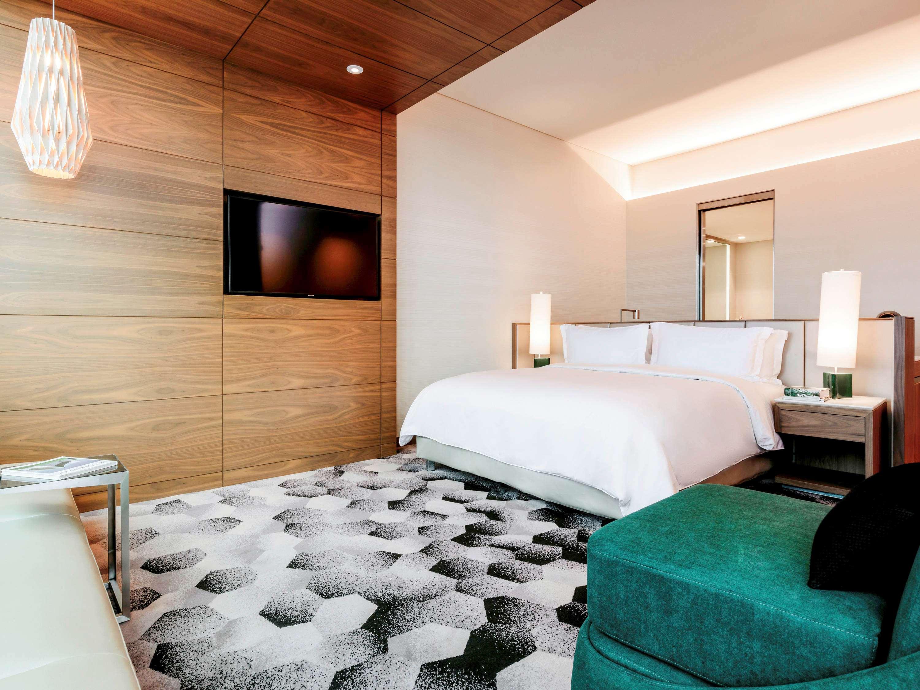 Junior Suite with Views