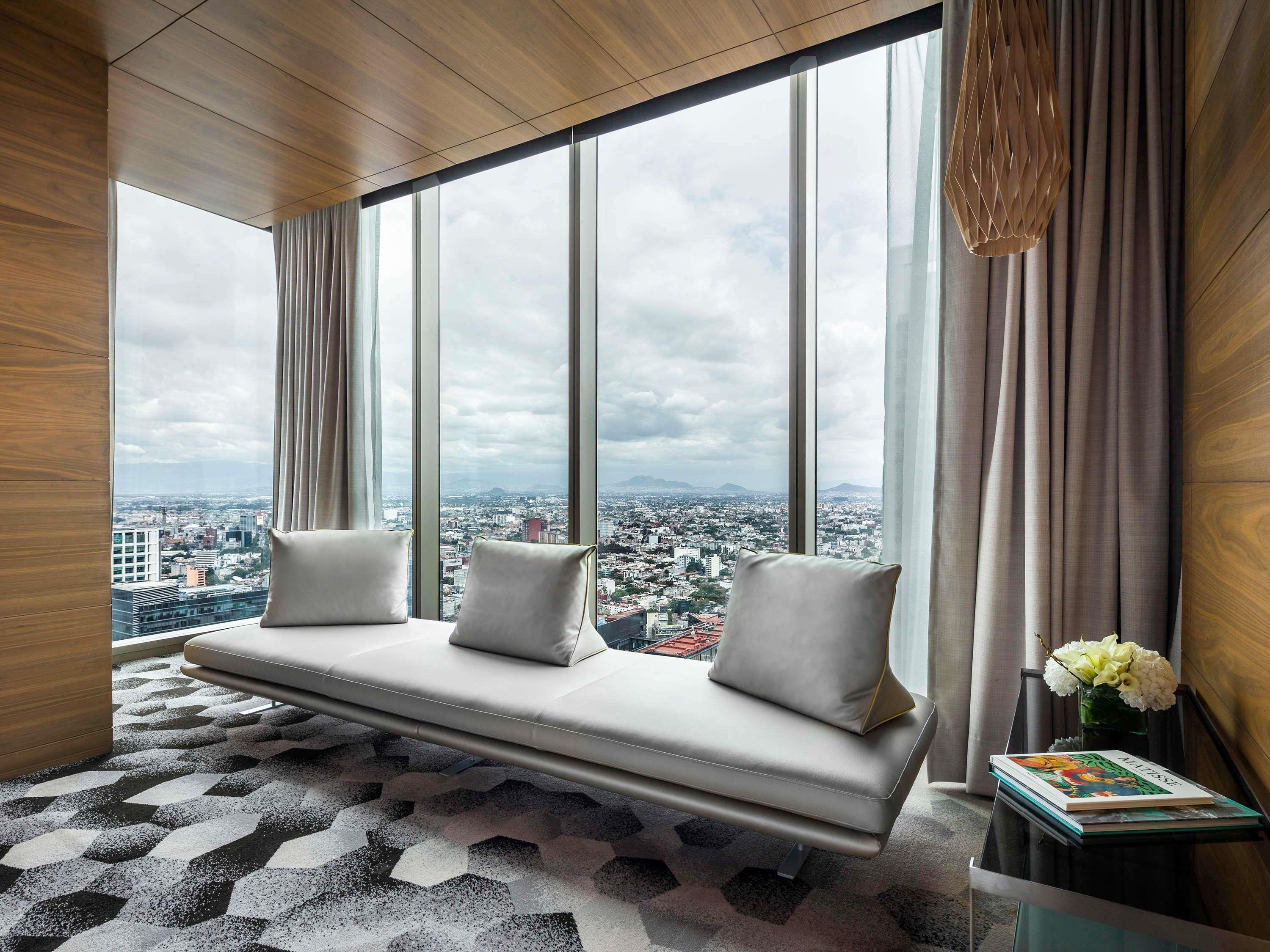 Double Club King Bed