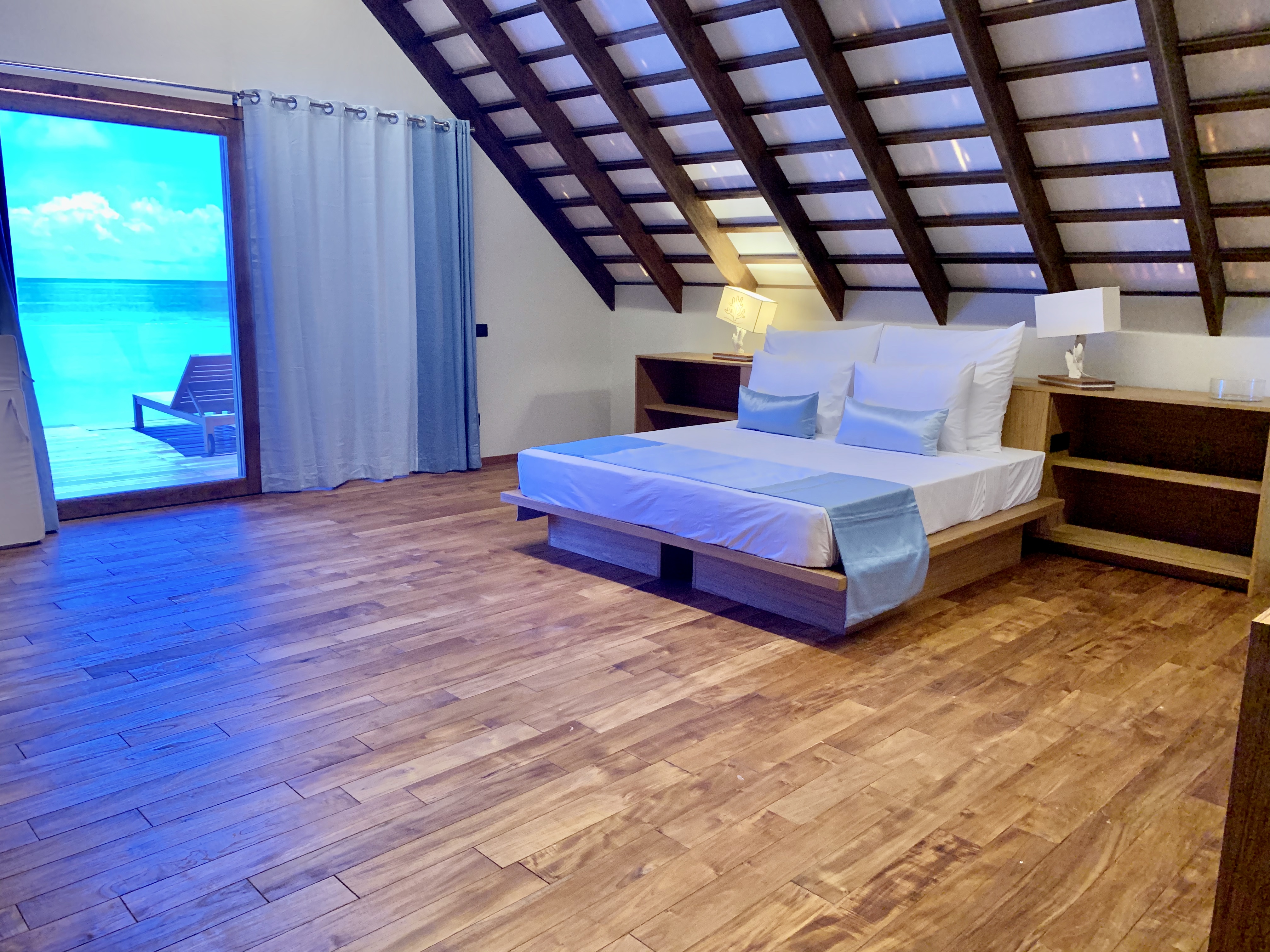 Single Superior Beach Front