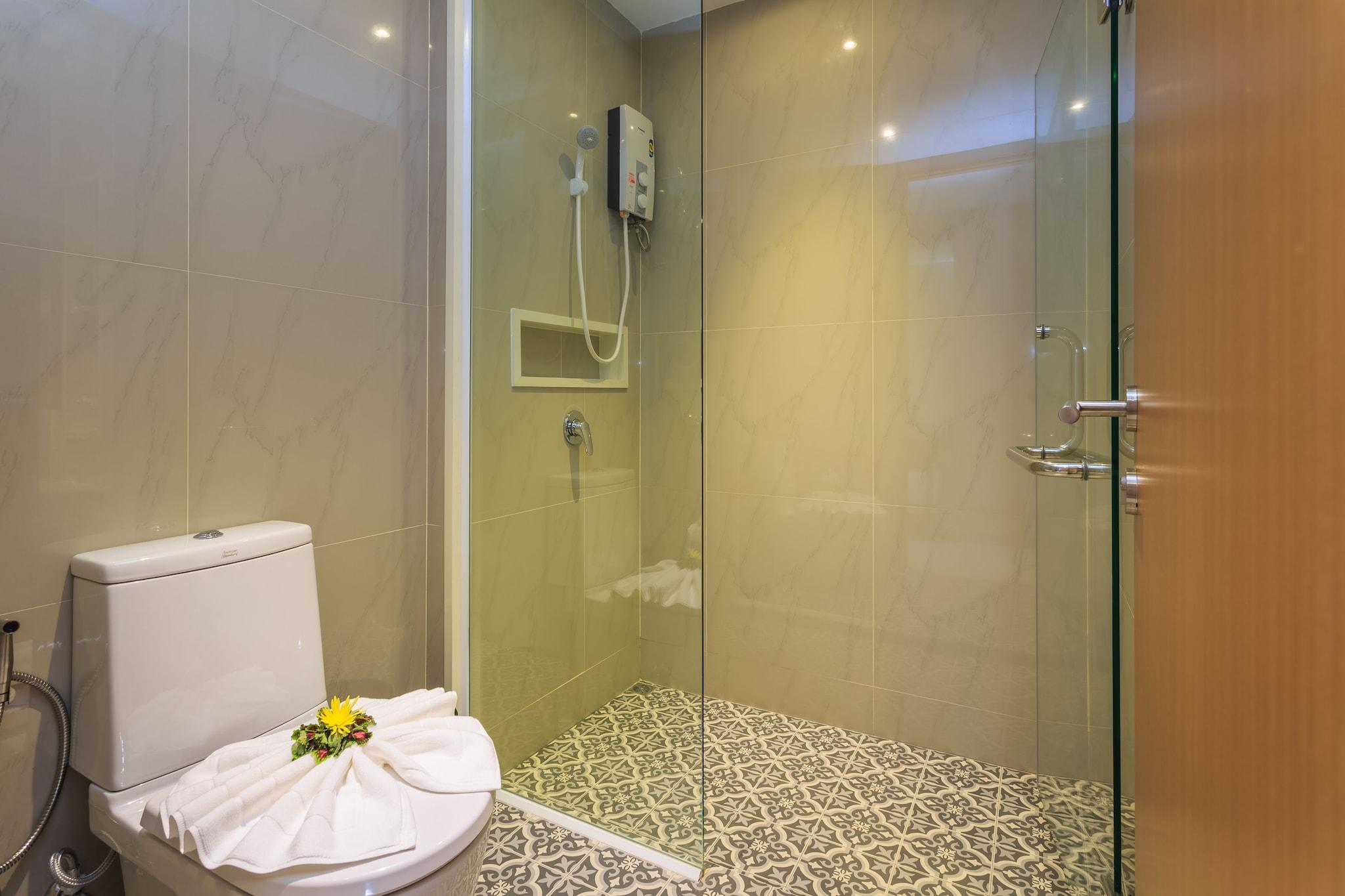 Twin Deluxe Pool View