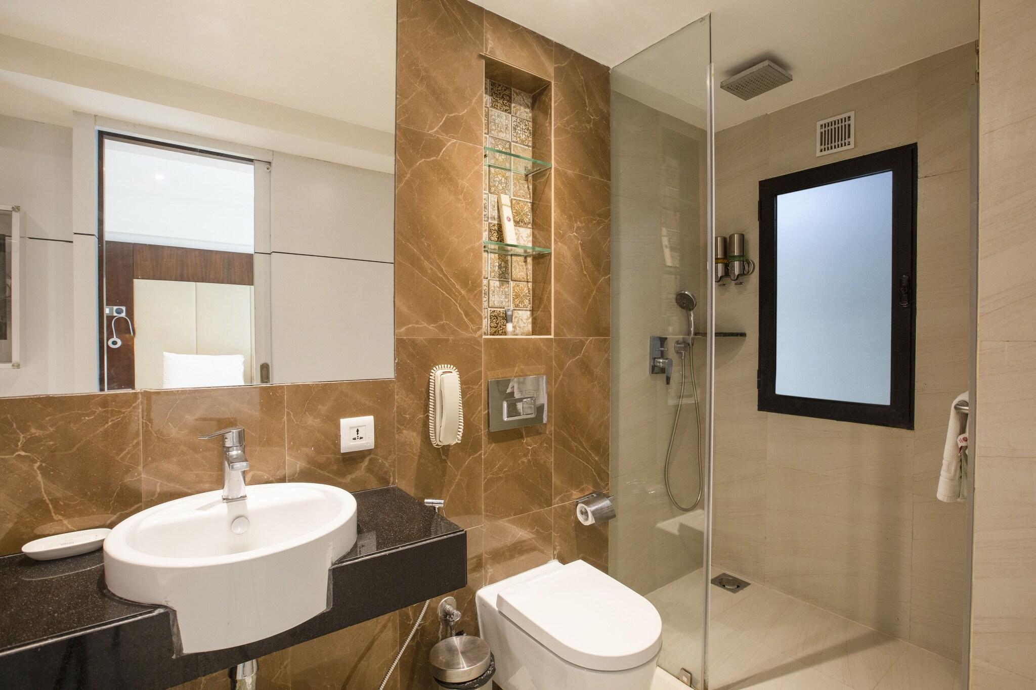 Studio King Size Bed