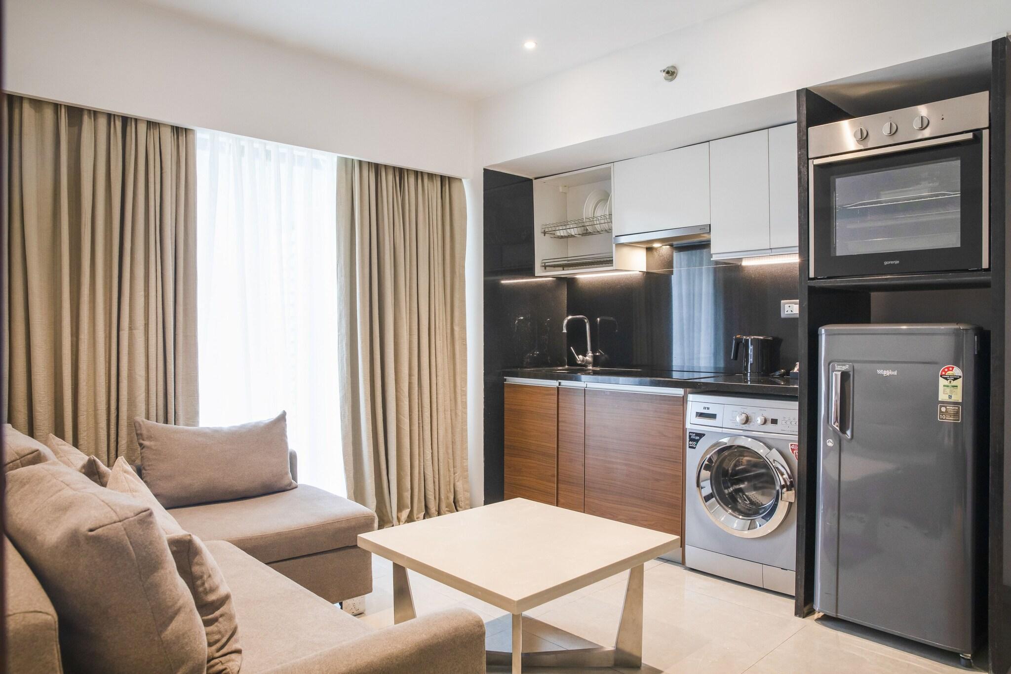 Studio King Size Bed