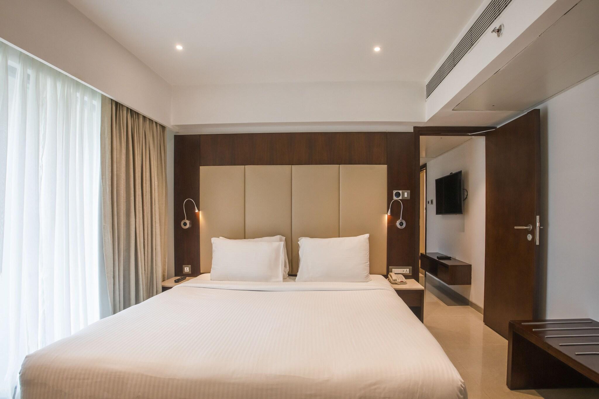 Studio King Size Bed