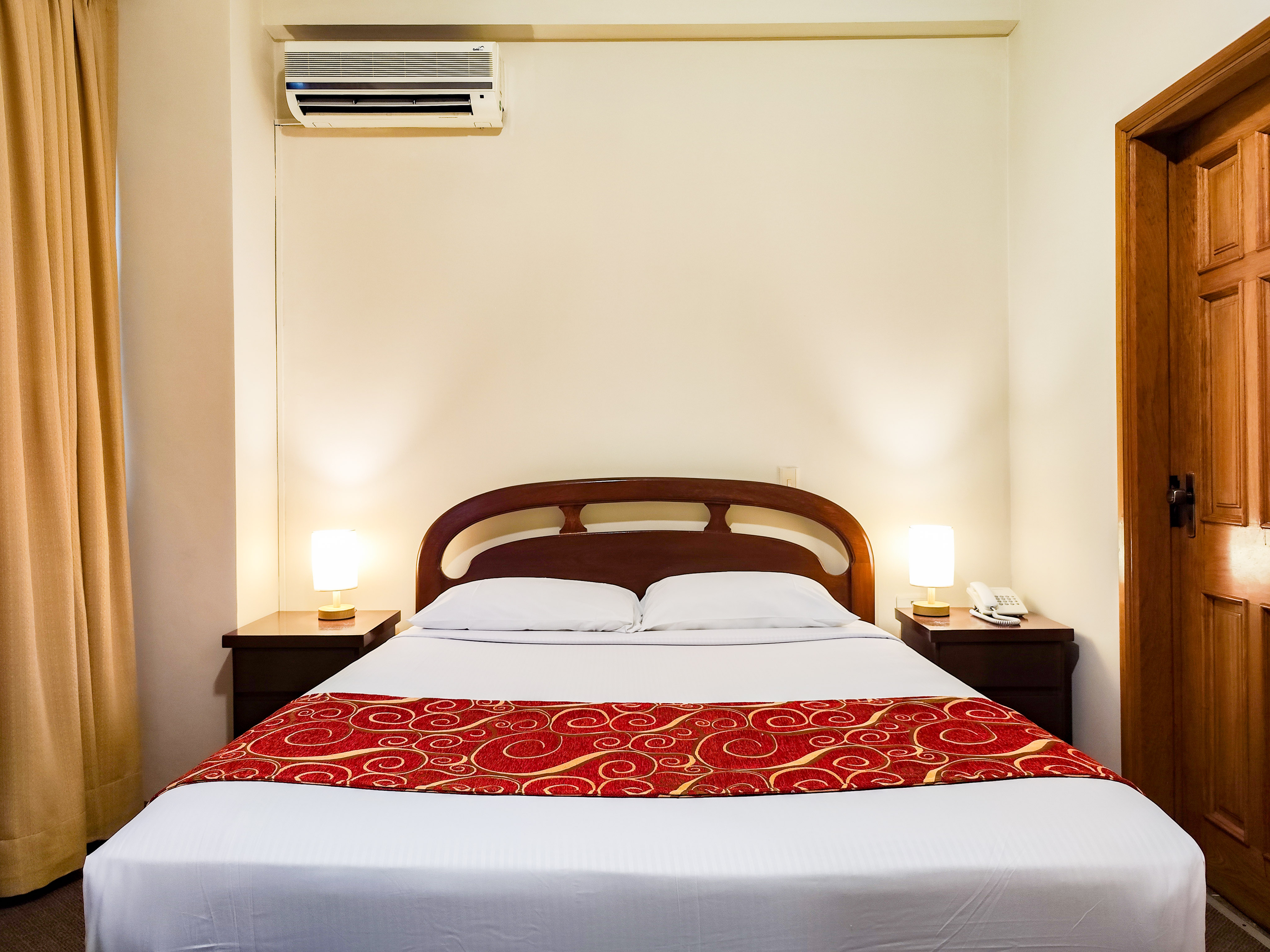 Double Deluxe Queen Bed