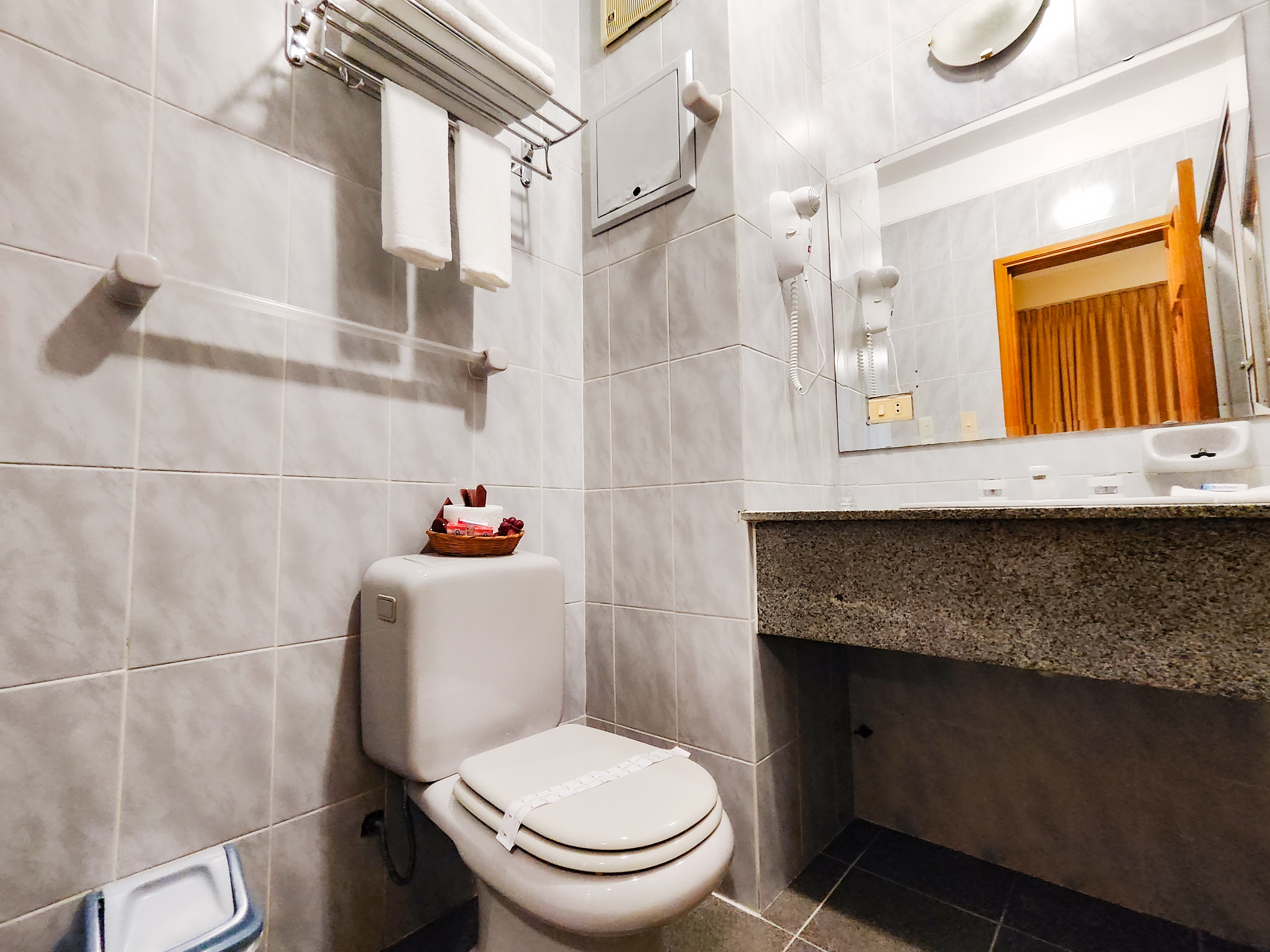 Double Deluxe Queen Bed