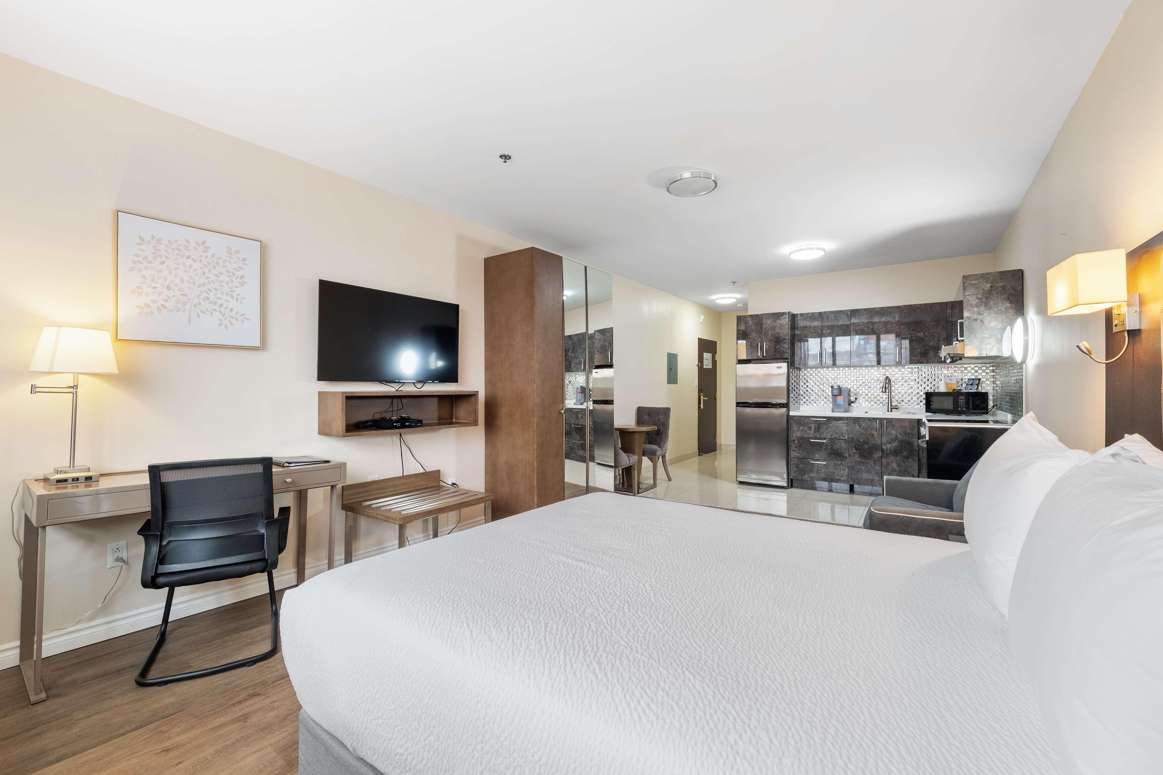 Room Queen Bed Non Smoking